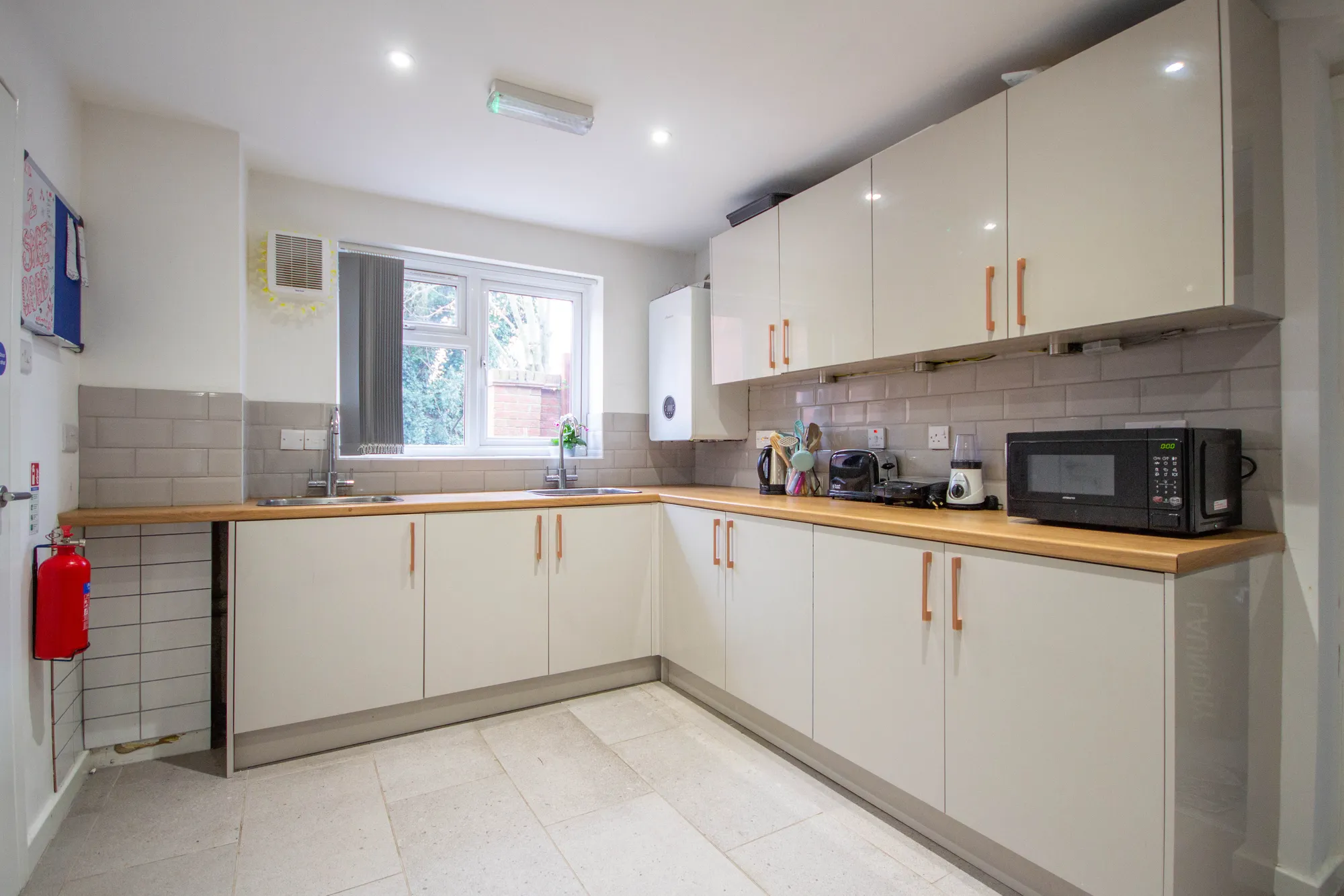 6 bed end of terrace house to rent in Sage Road, Leicester  - Property Image 9