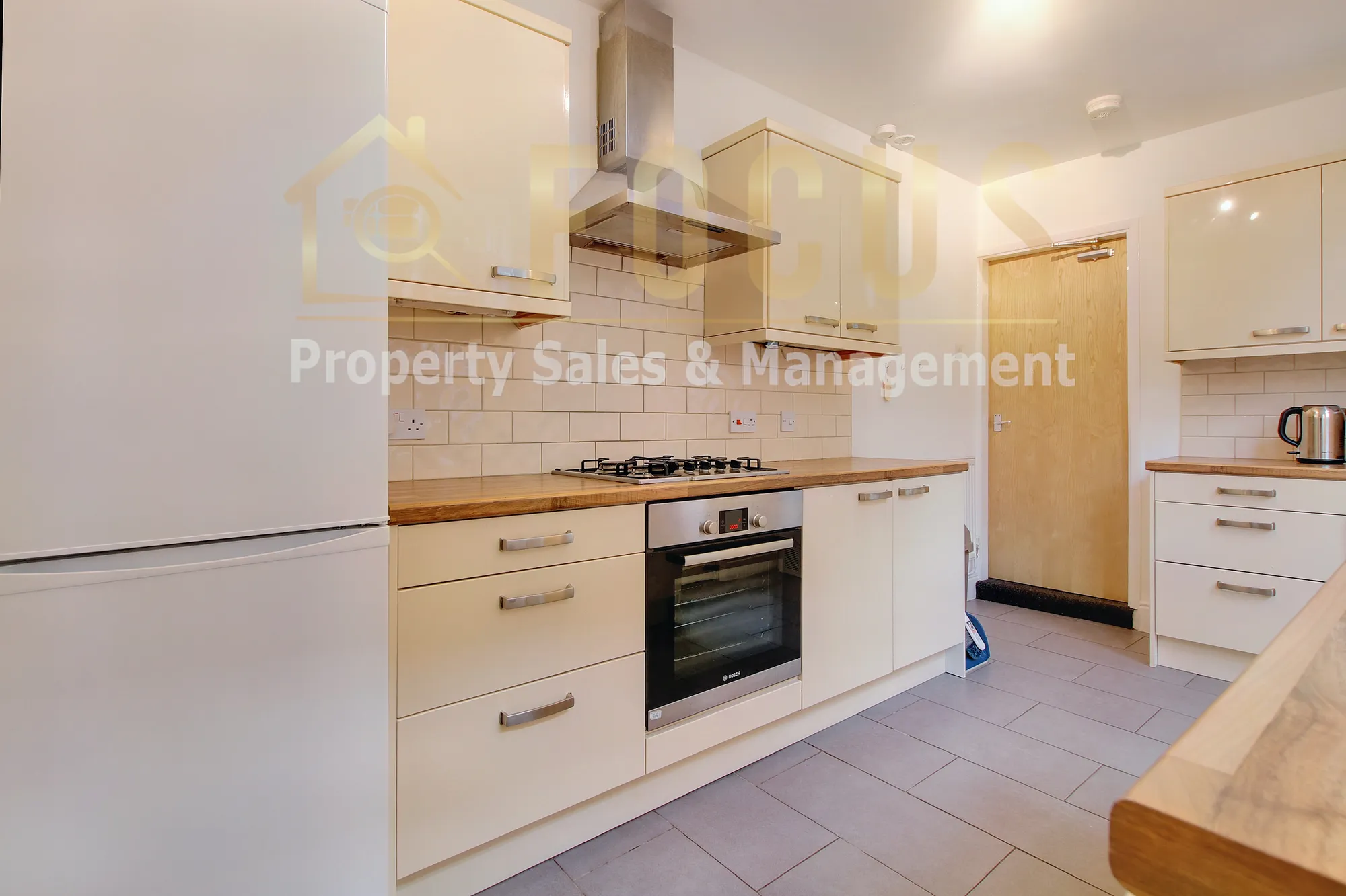 4 bed mid-terraced house to rent in Hartopp Road, Leicester  - Property Image 3
