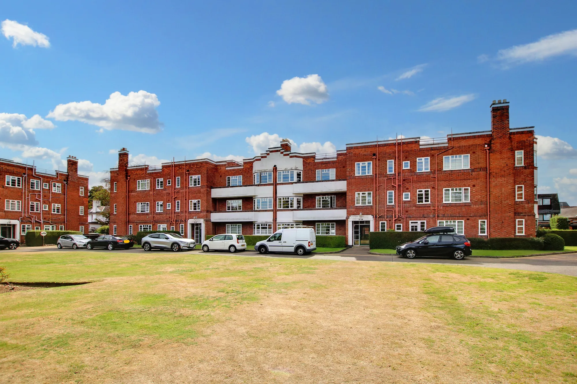 2 bed apartment for sale in Knighton Park Road, Leicester  - Property Image 1