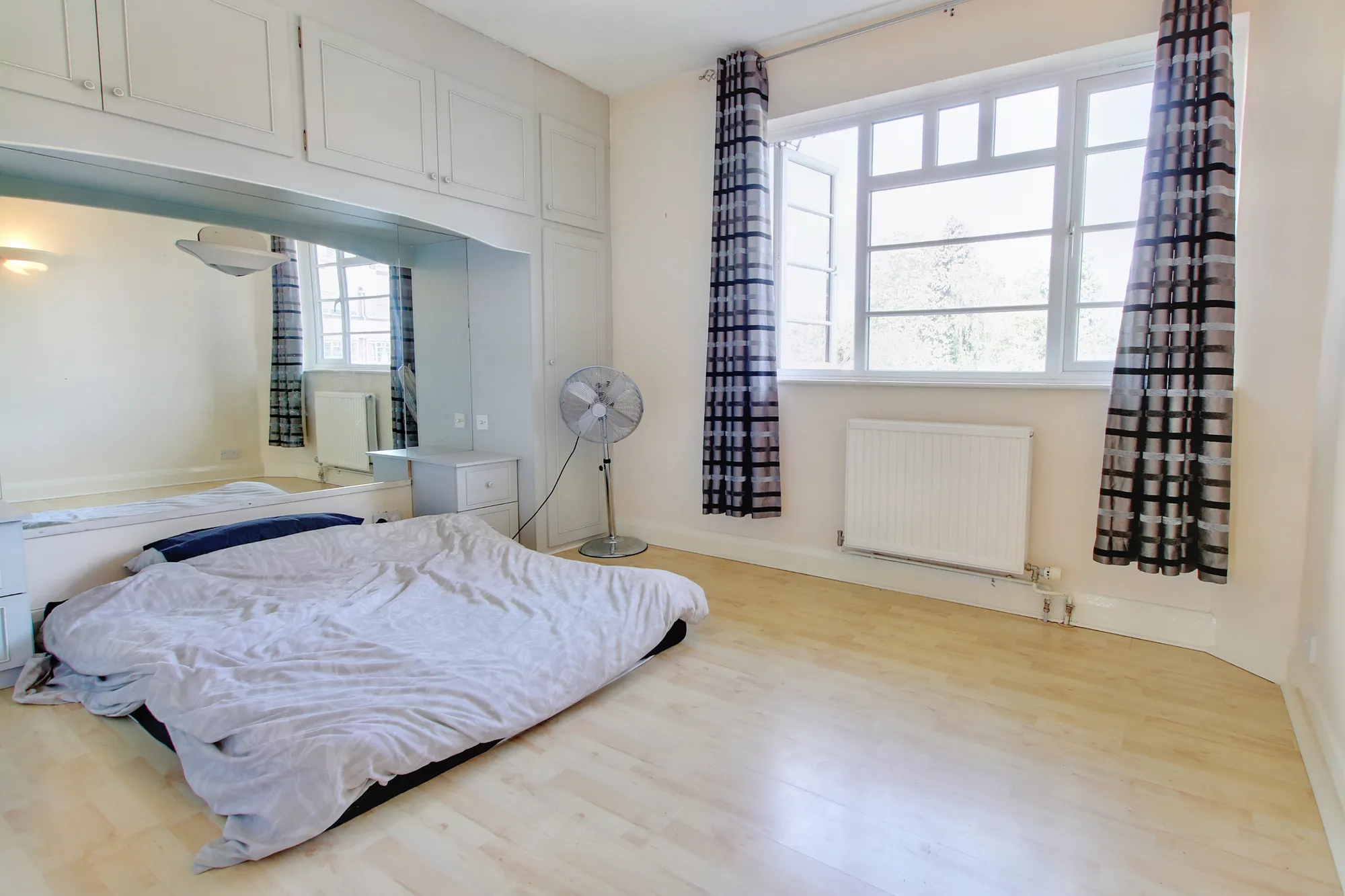 2 bed apartment for sale in Knighton Park Road, Leicester  - Property Image 7