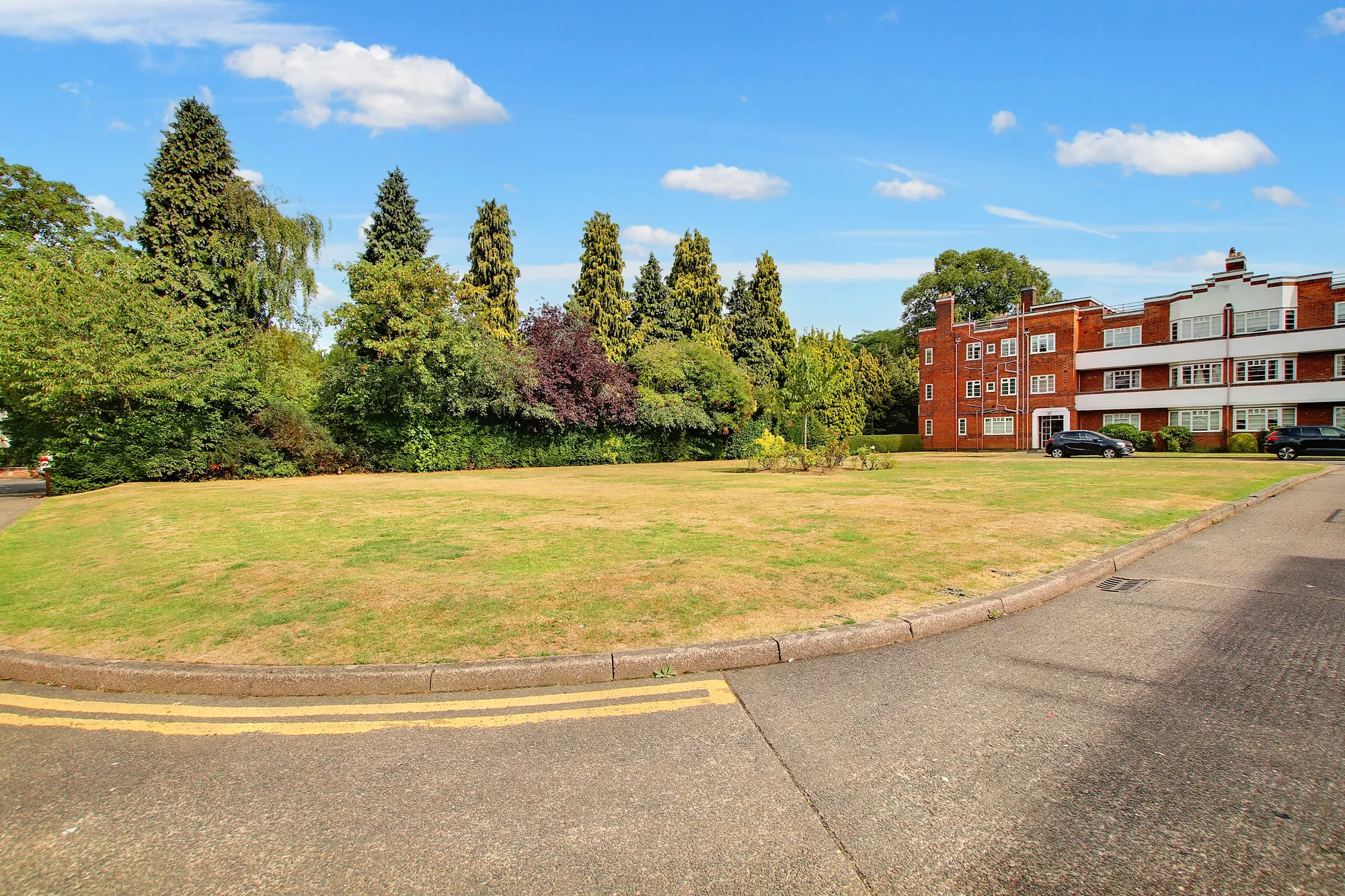 2 bed apartment for sale in Knighton Park Road, Leicester  - Property Image 16