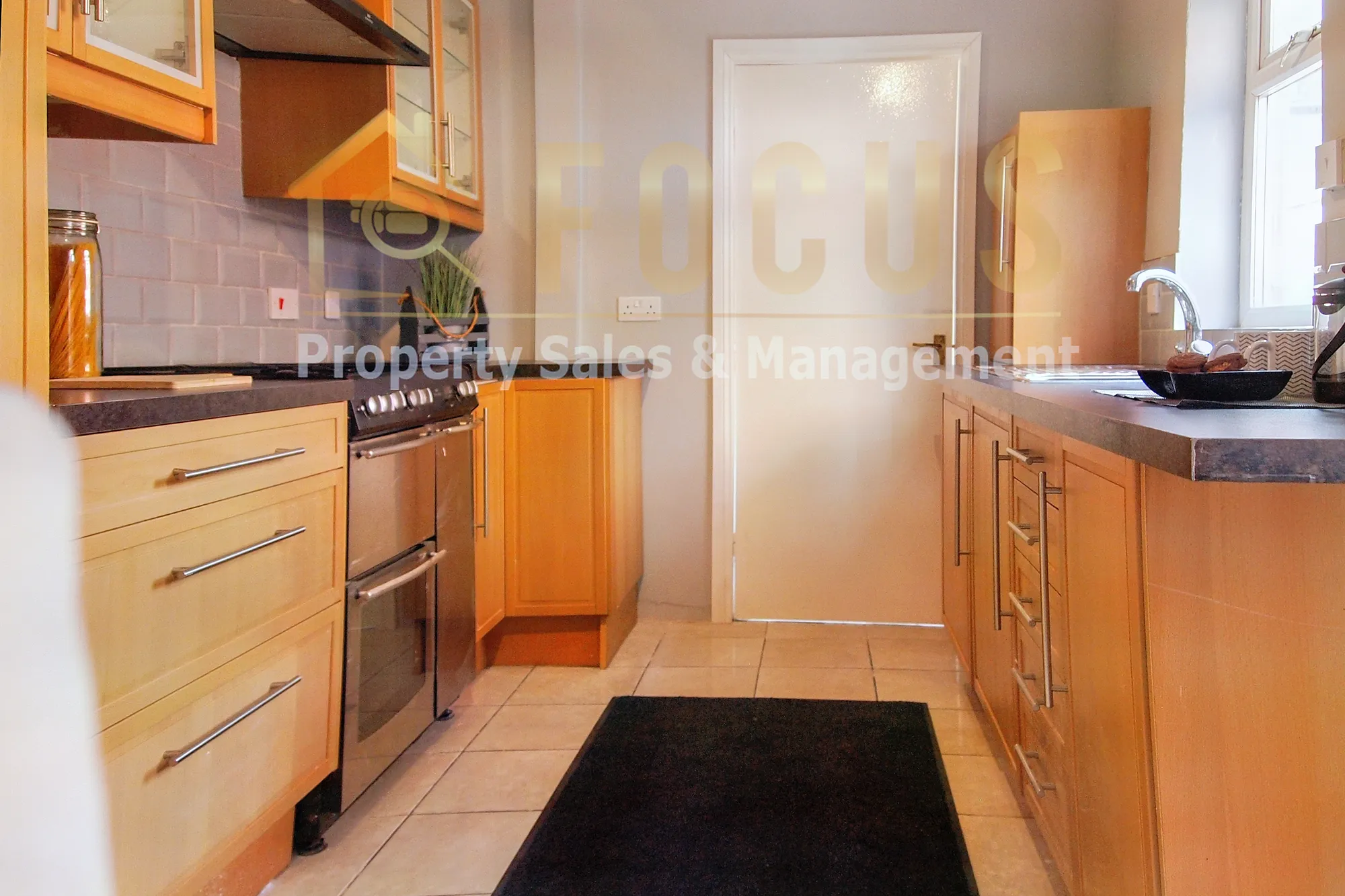 5 bed mid-terraced house to rent in Kimberley Road, Leicester  - Property Image 2