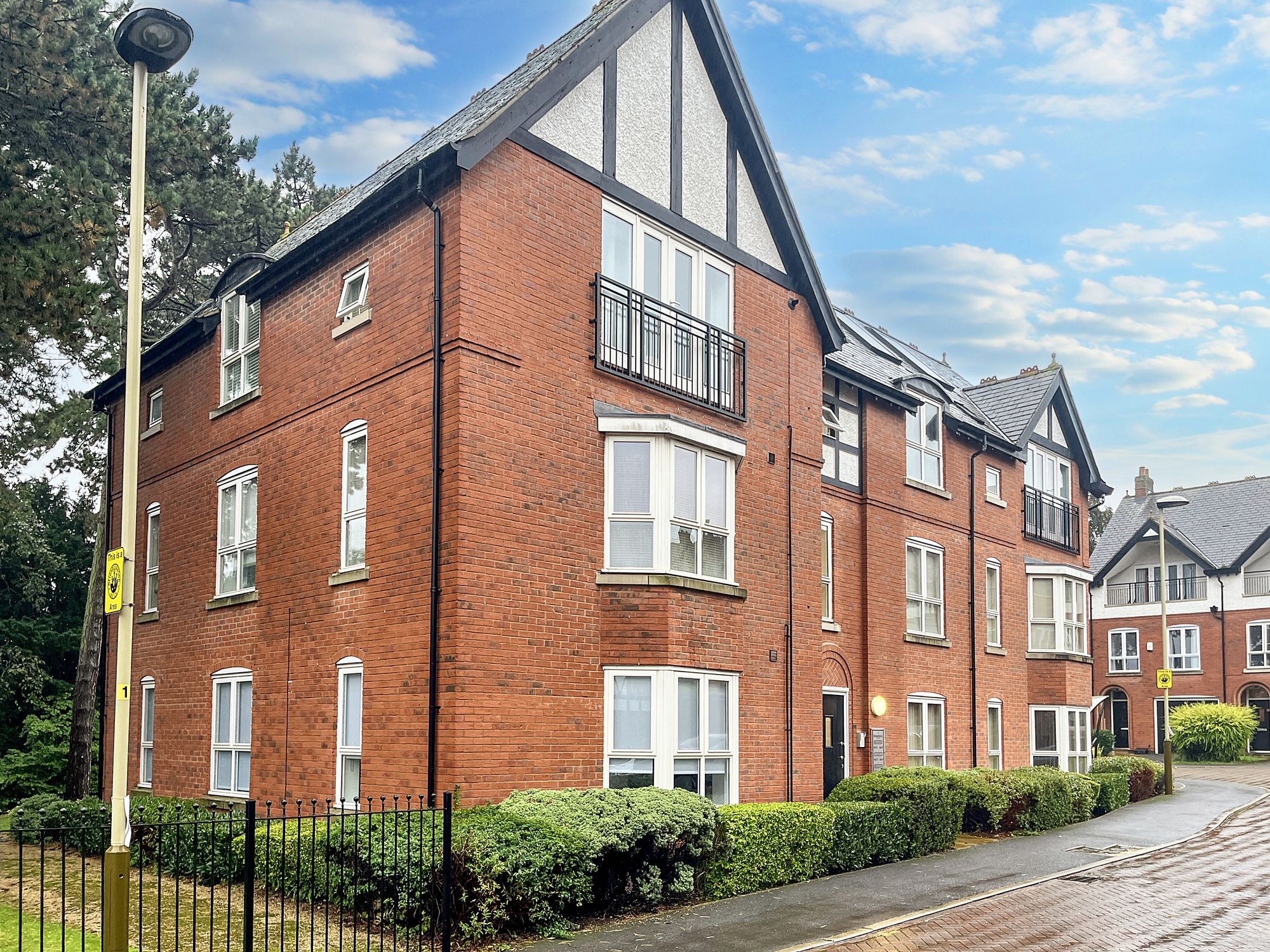 2 bed apartment to rent in Barradale Court, Leicester - Property Image 1