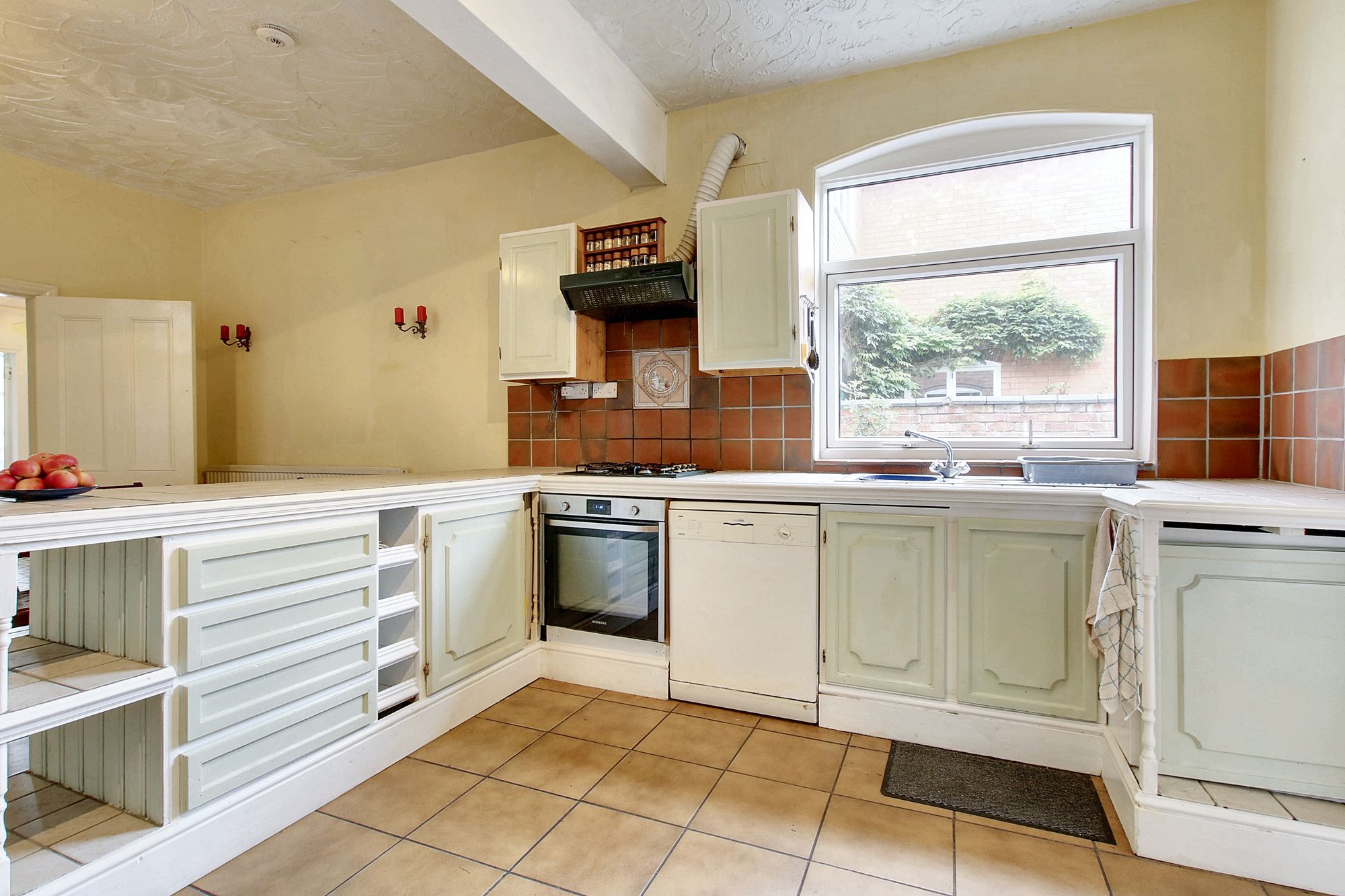 4 bed house for sale in Stoughton Drive North, Leicester  - Property Image 9