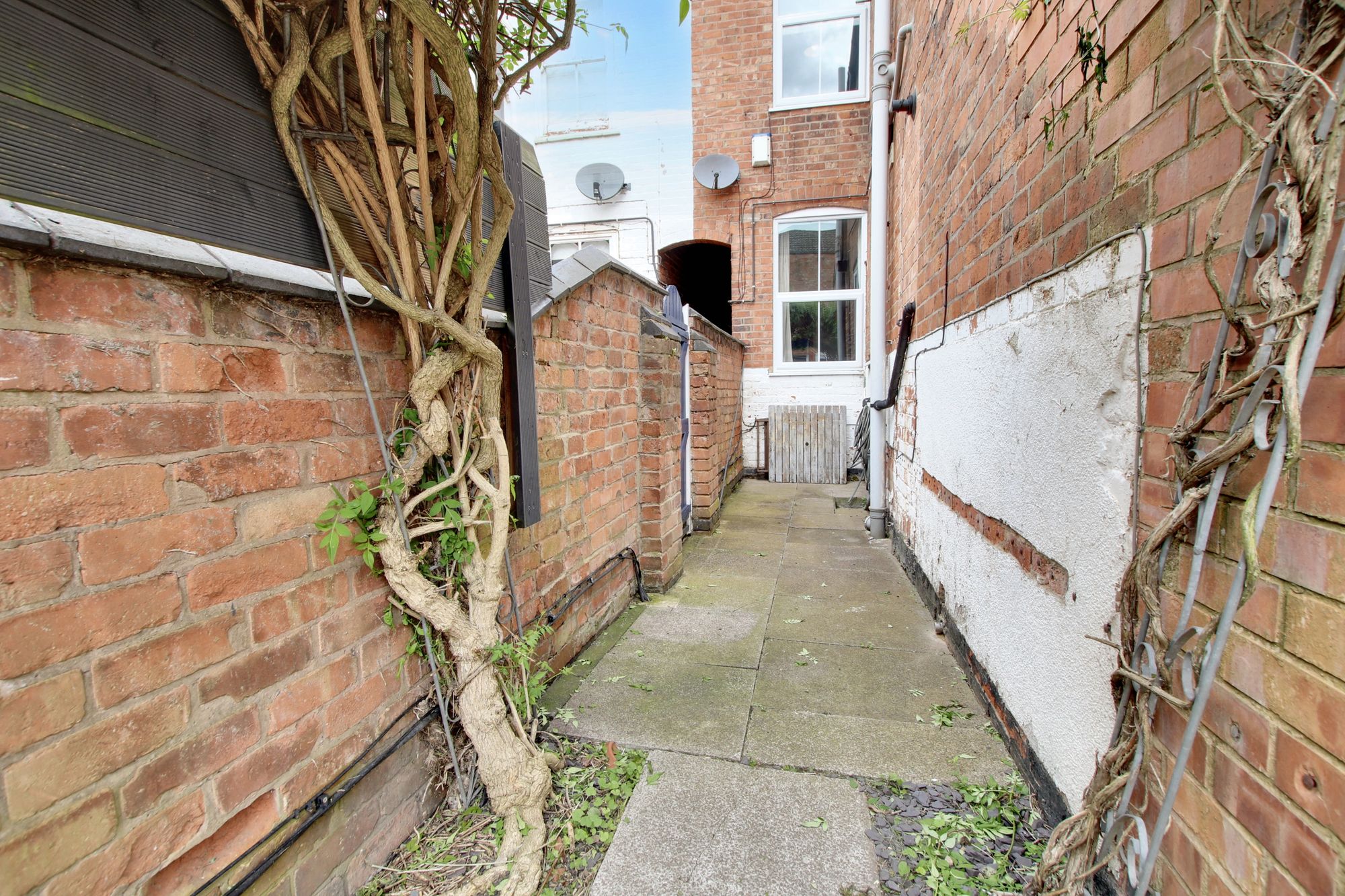 3 bed mid-terraced house for sale in Montague Road, Leicester  - Property Image 35