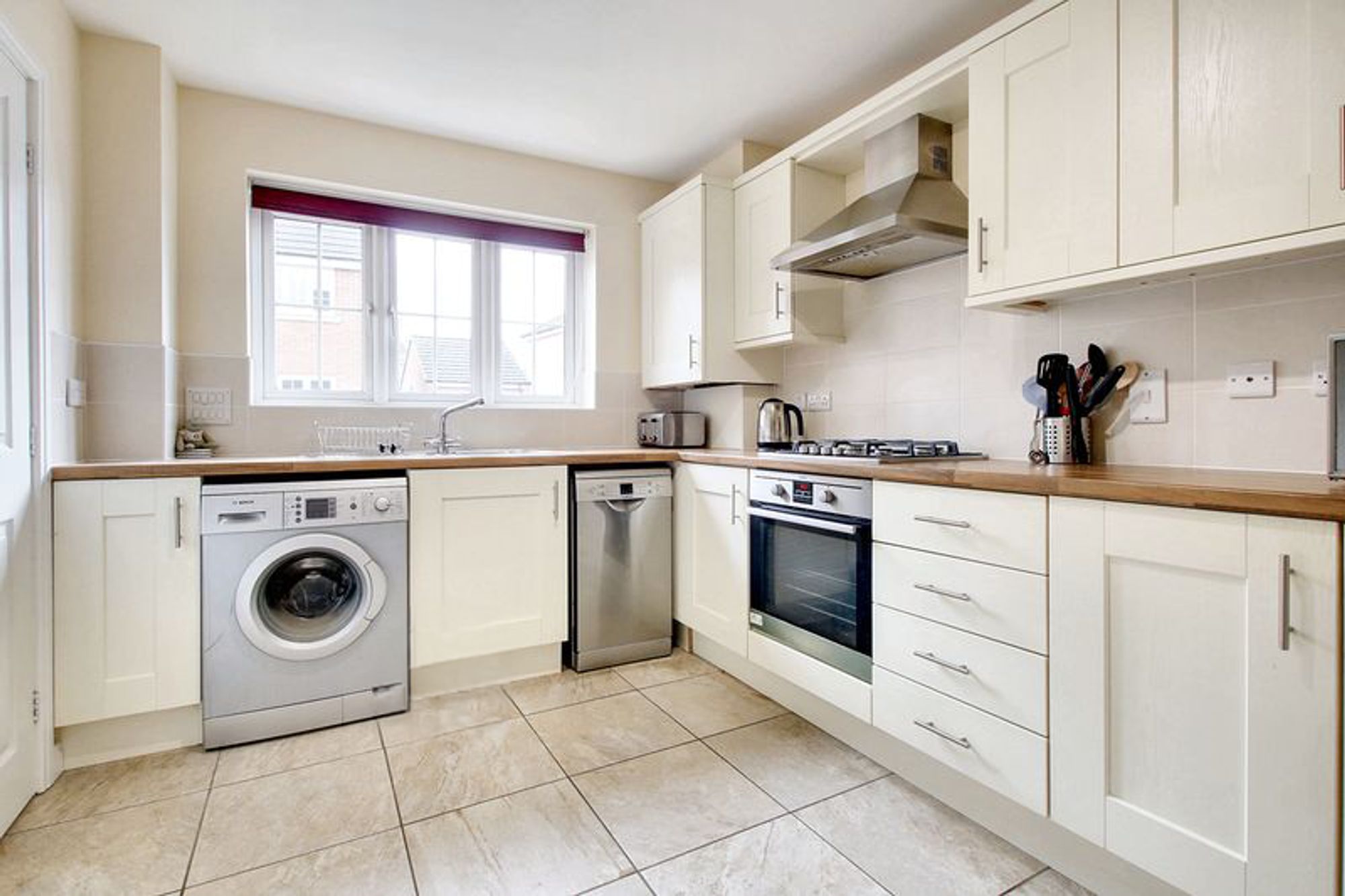 3 bed house for sale in Foxglove Avenue, Leicester  - Property Image 3