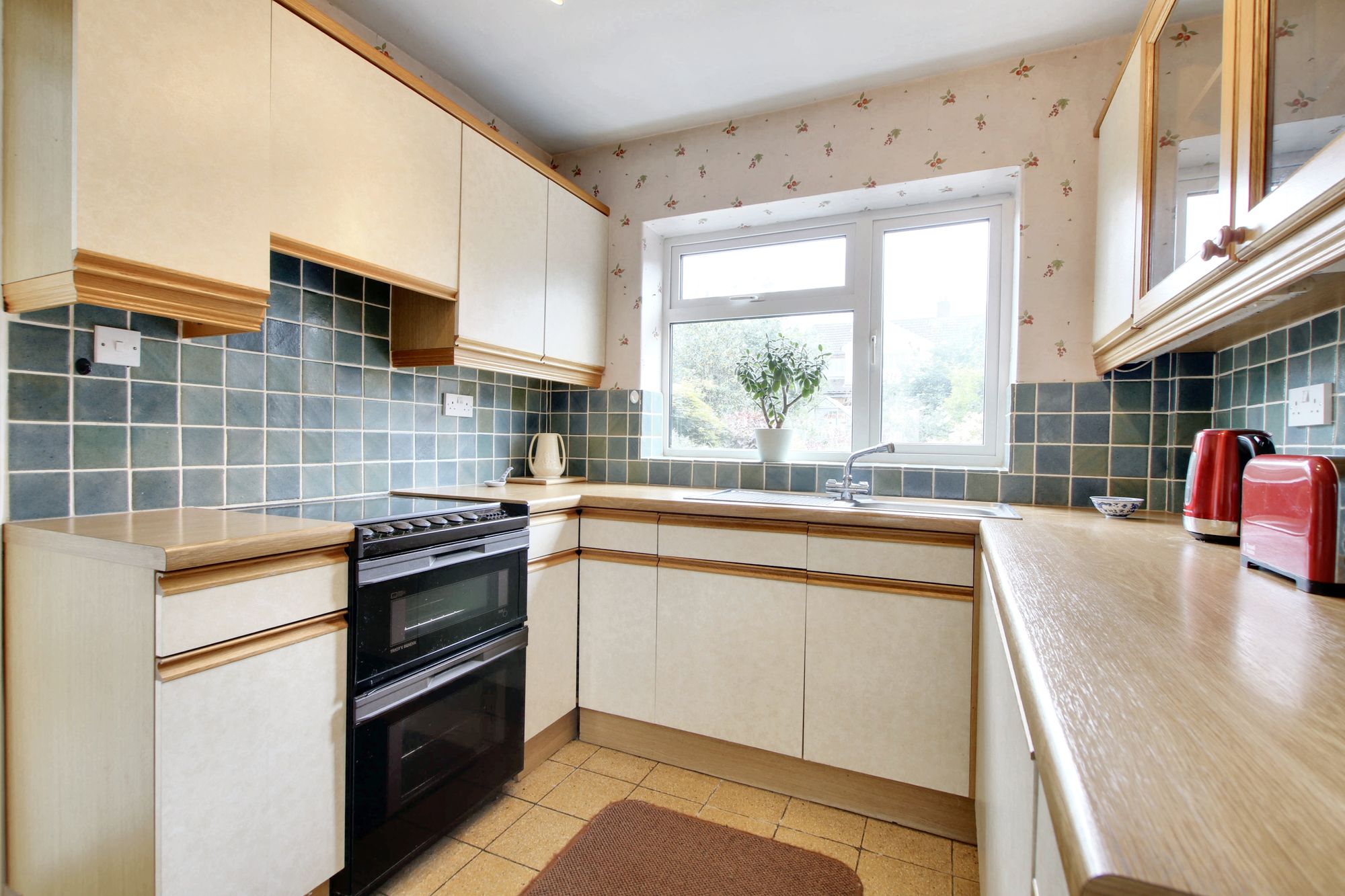 3 bed detached house for sale in Shrewsbury Avenue, Leicester  - Property Image 3