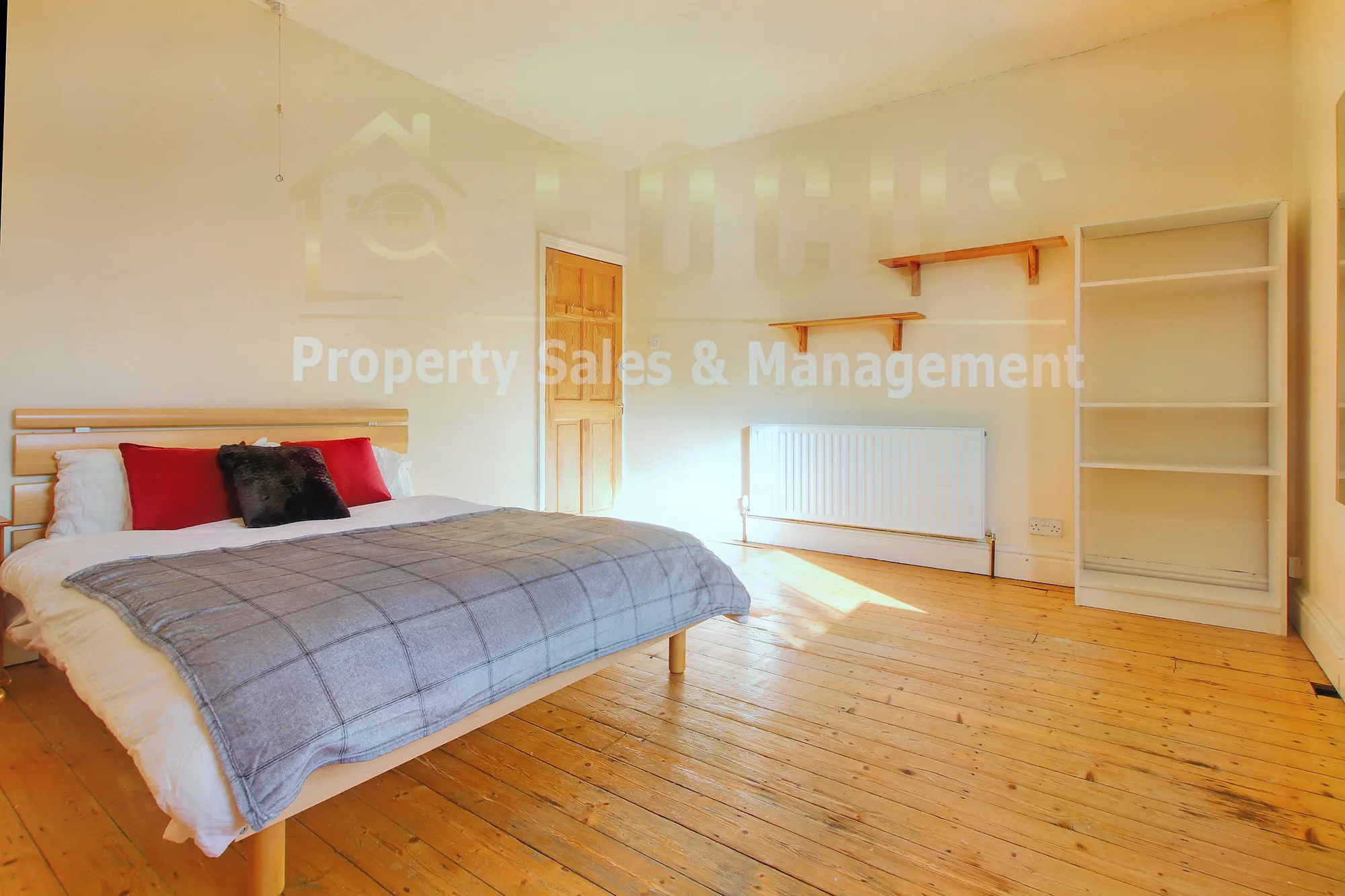 4 bed mid-terraced house to rent in Barclay Street, Leicester  - Property Image 2