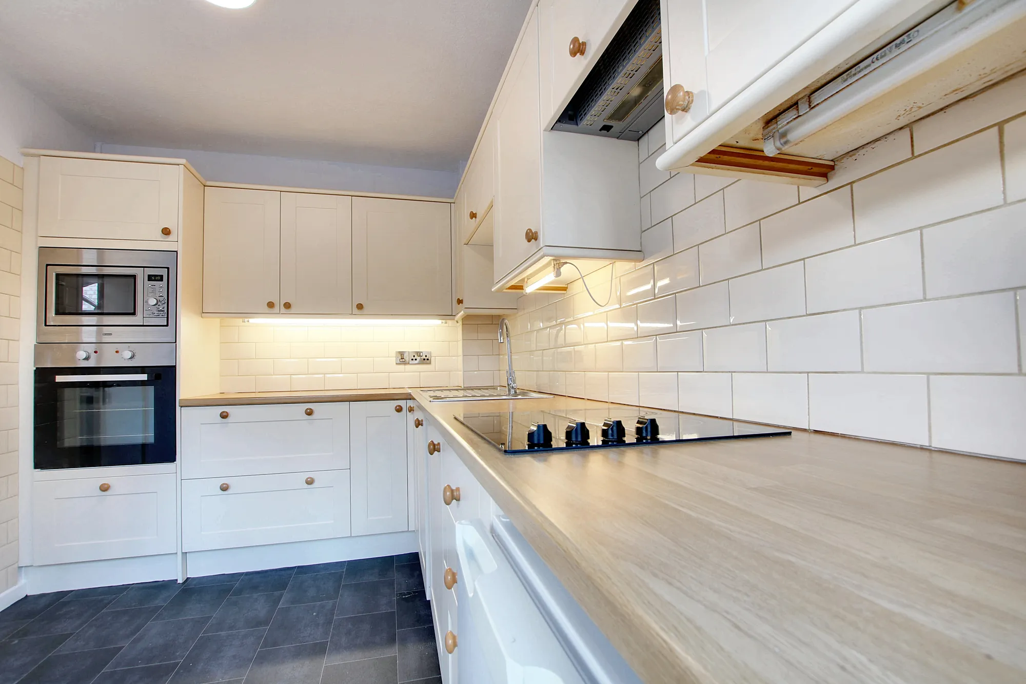 2 bed mid-terraced house for sale in Clarendon Park Road, Leicester  - Property Image 5