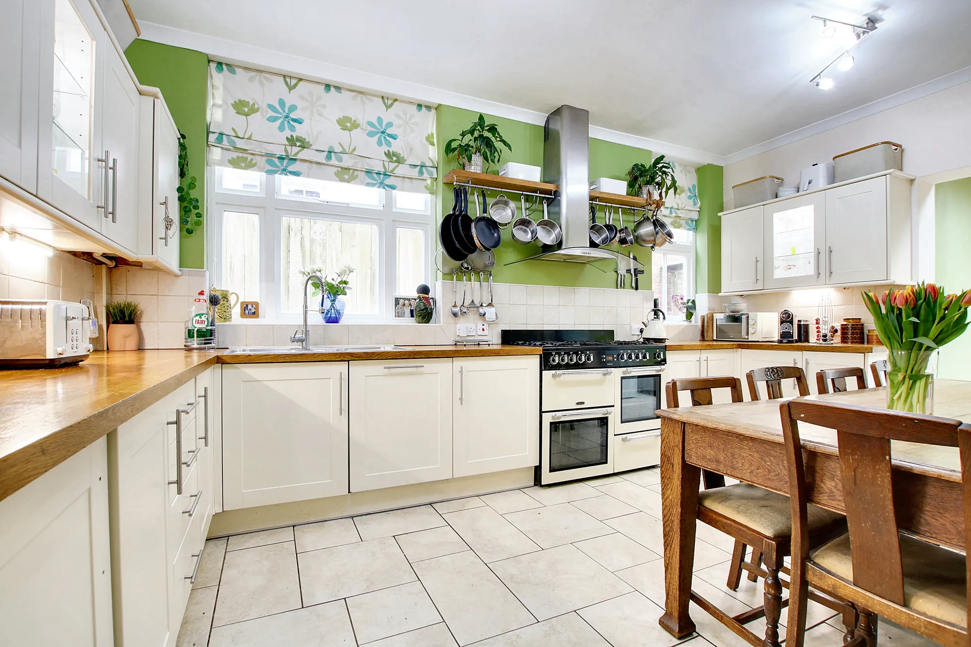 6 bed detached house for sale in Guilford Road, Leicester  - Property Image 3