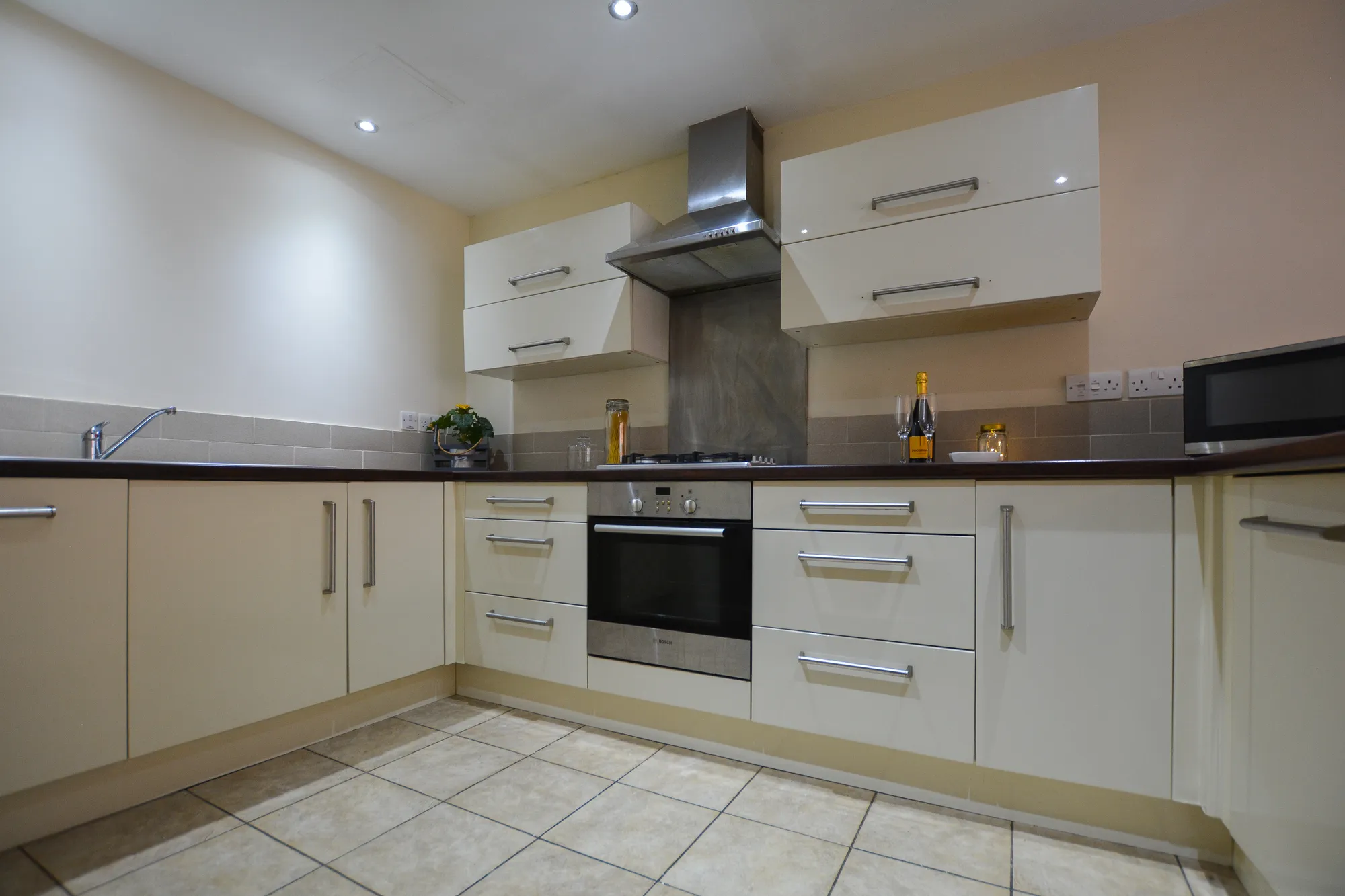 4 bed terraced house to rent in Eastleigh Road, Leicester  - Property Image 1
