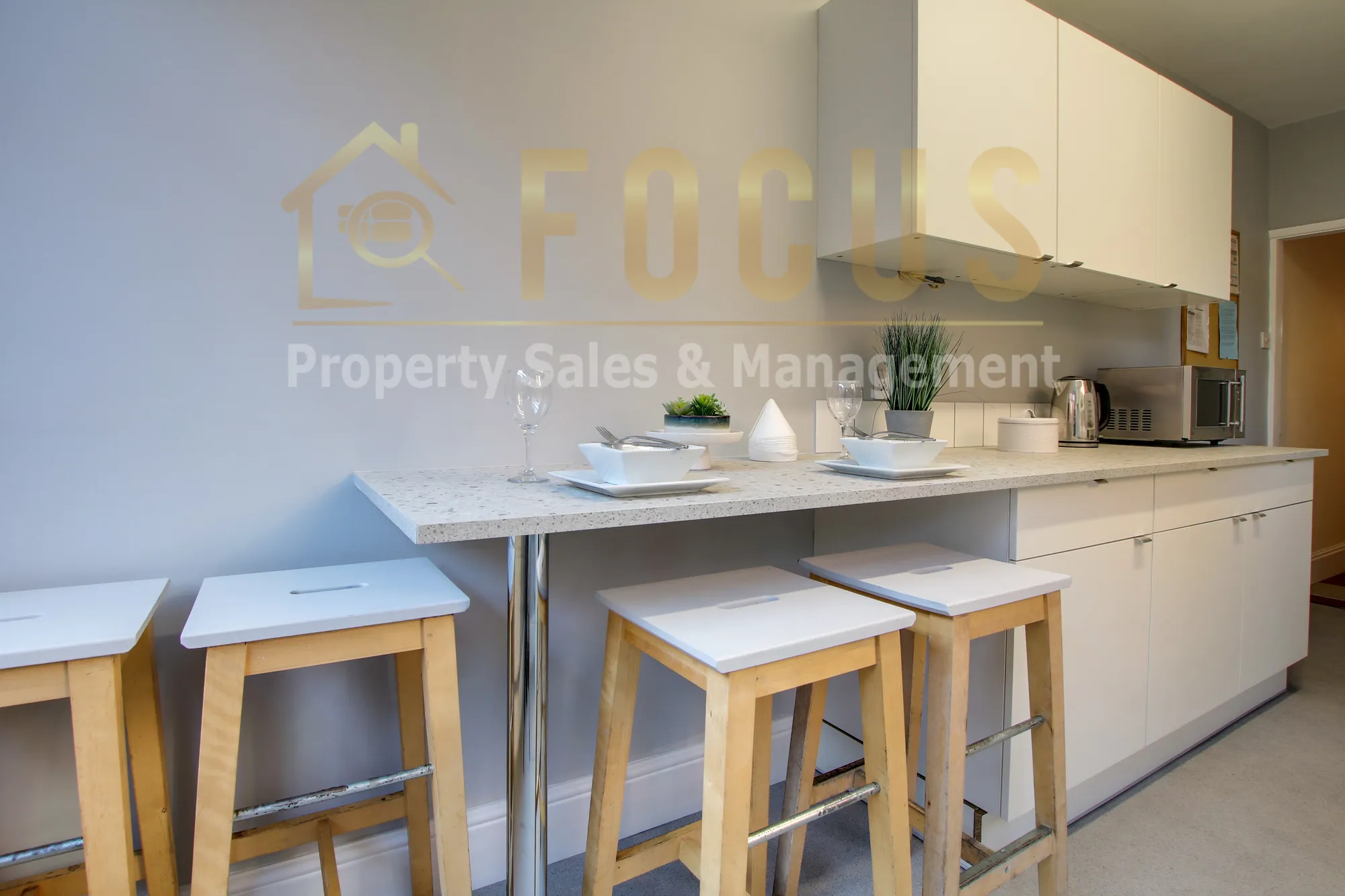 4 bed mid-terraced house to rent in Thurlow Road, Leicester  - Property Image 3