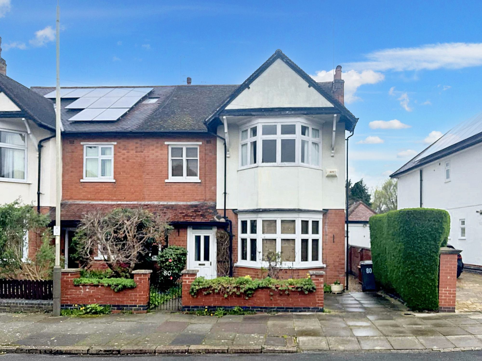 5 bed semi-detached house for sale in Holmfield Road, Leicester - Property Image 1