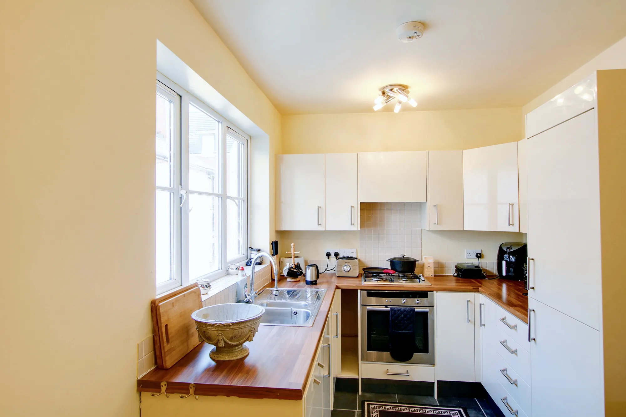 2 bed apartment to rent in Princess Road East, Leicester  - Property Image 3