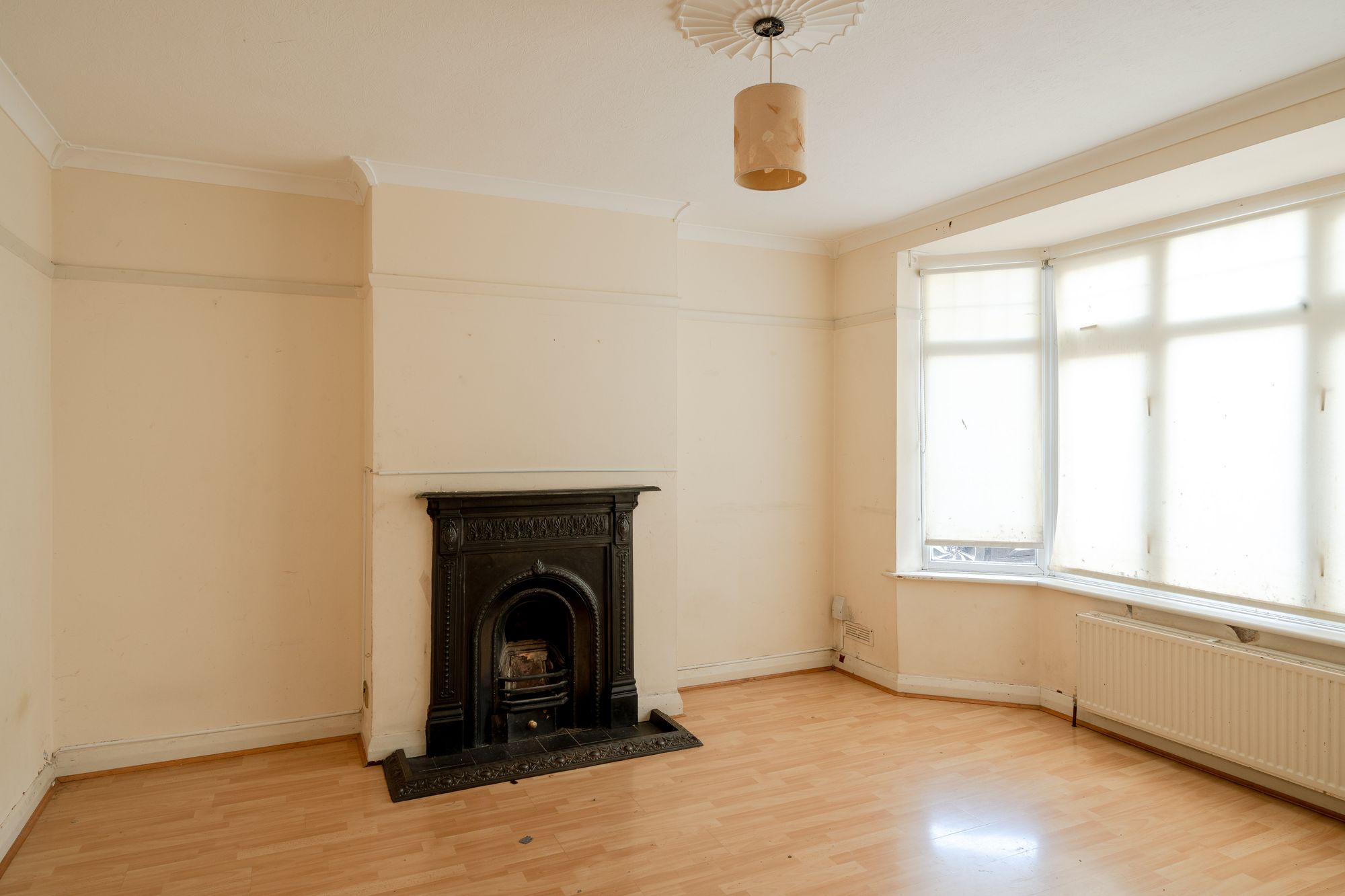 3 bed semi-detached house for sale in Spring Gardens, Woodford Green, IG8  - Property Image 3