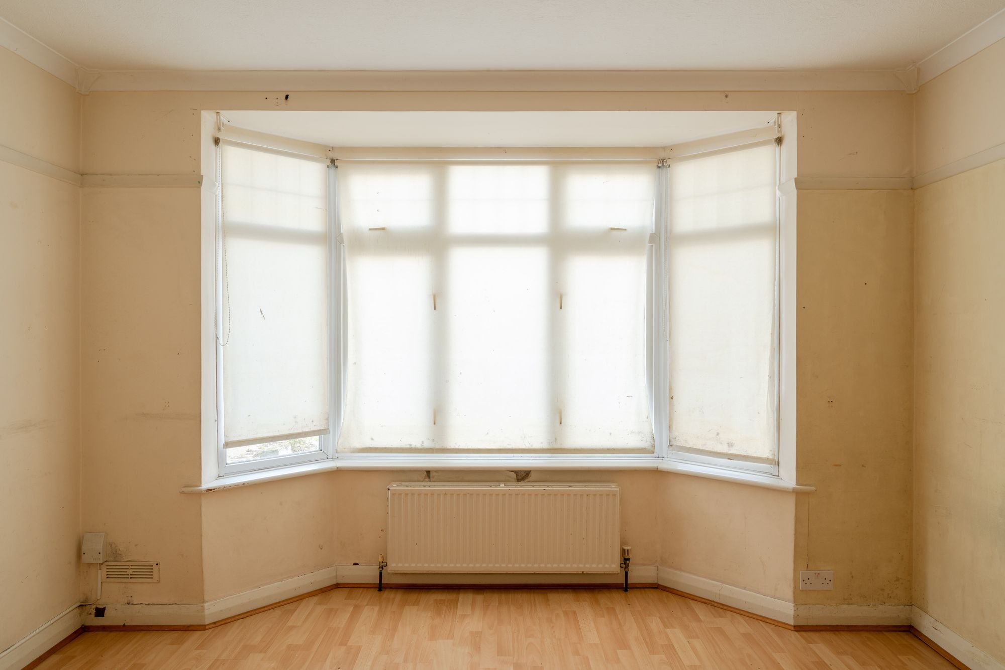 3 bed semi-detached house for sale in Spring Gardens, Woodford Green, IG8  - Property Image 5