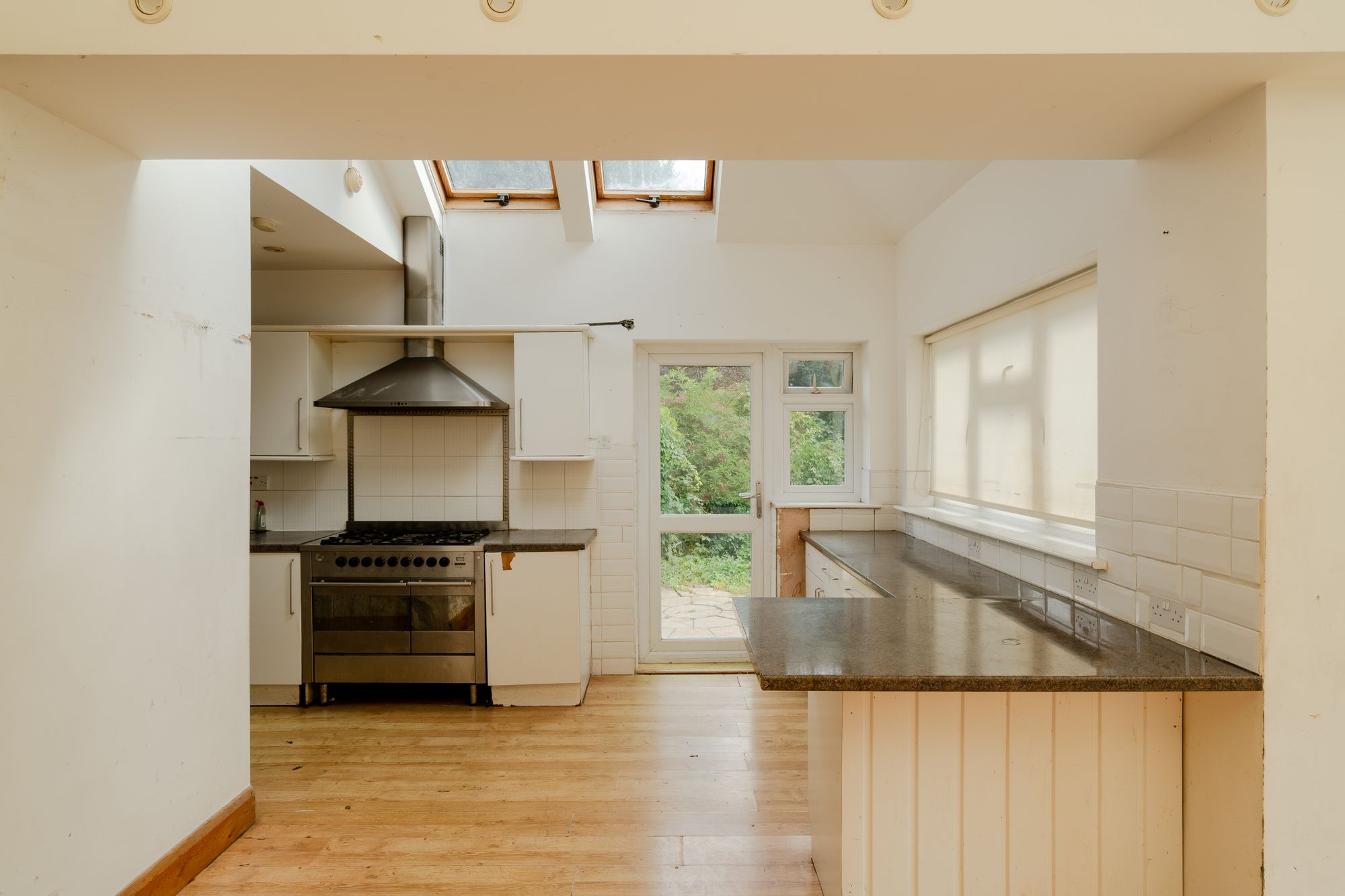 3 bed semi-detached house for sale in Spring Gardens, Woodford Green, IG8  - Property Image 7