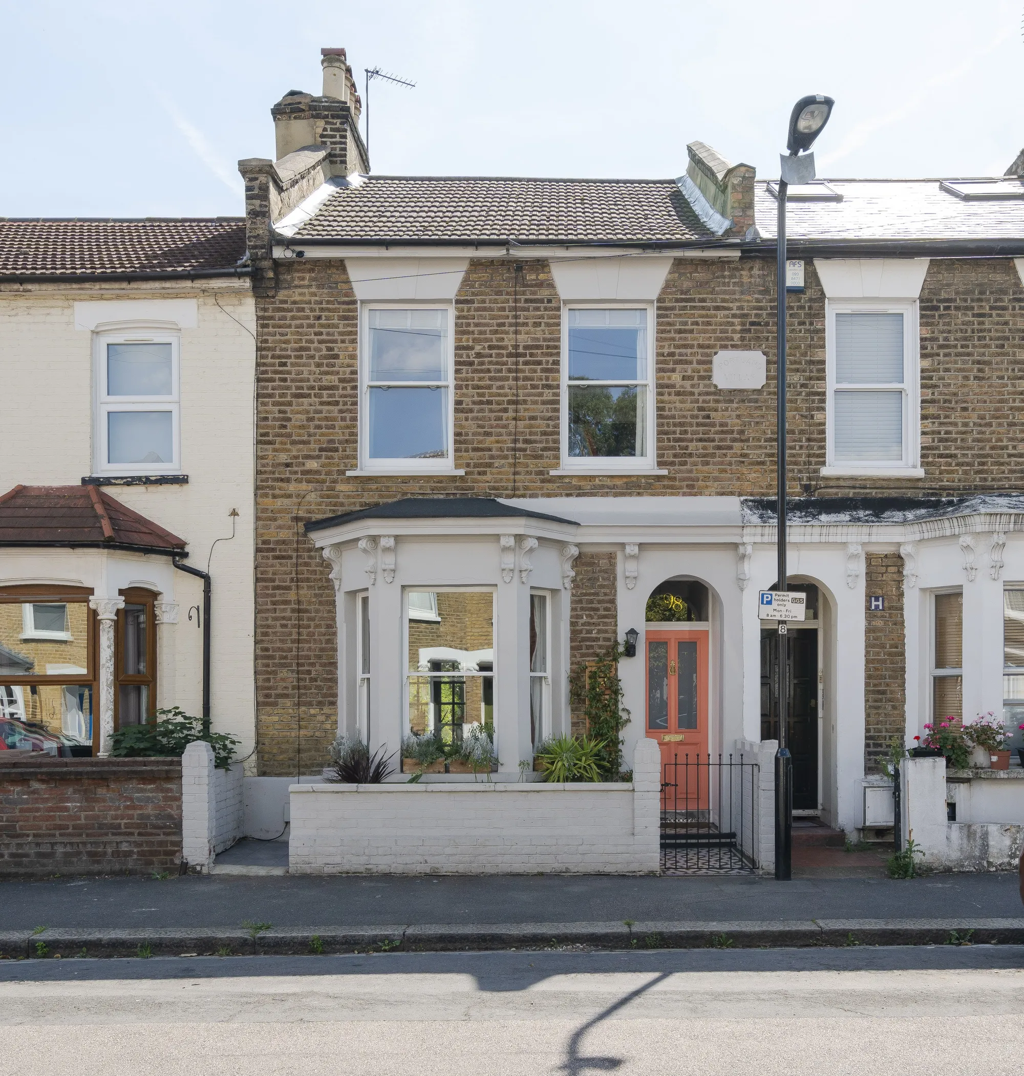 3 bed mid-terraced house for sale in Pearcroft Road, Leytonstone  - Property Image 4