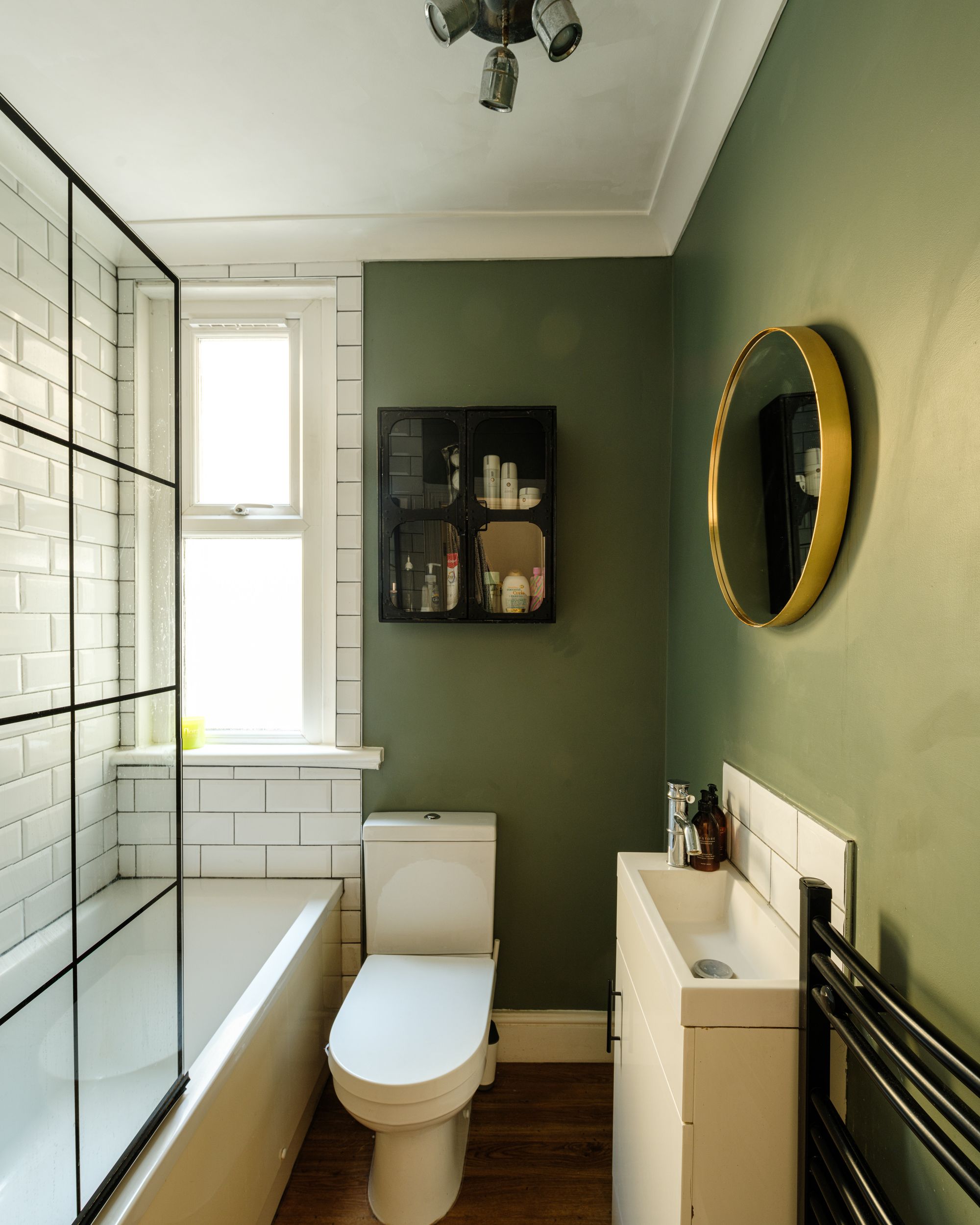 2 bed flat for sale in Newport Road, Leyton, London, E10  - Property Image 9