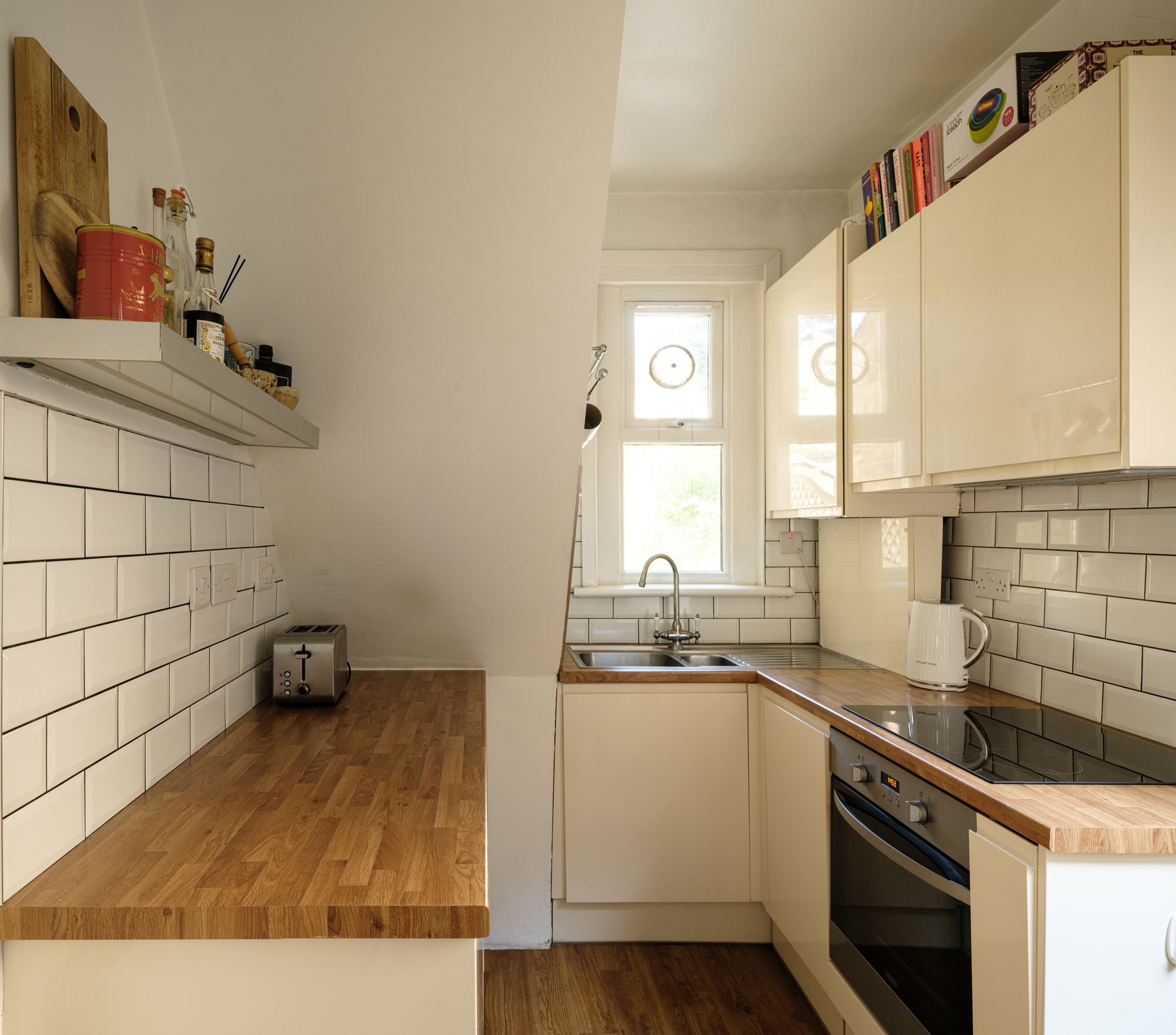 2 bed flat for sale in Newport Road, Leyton, London, E10  - Property Image 14