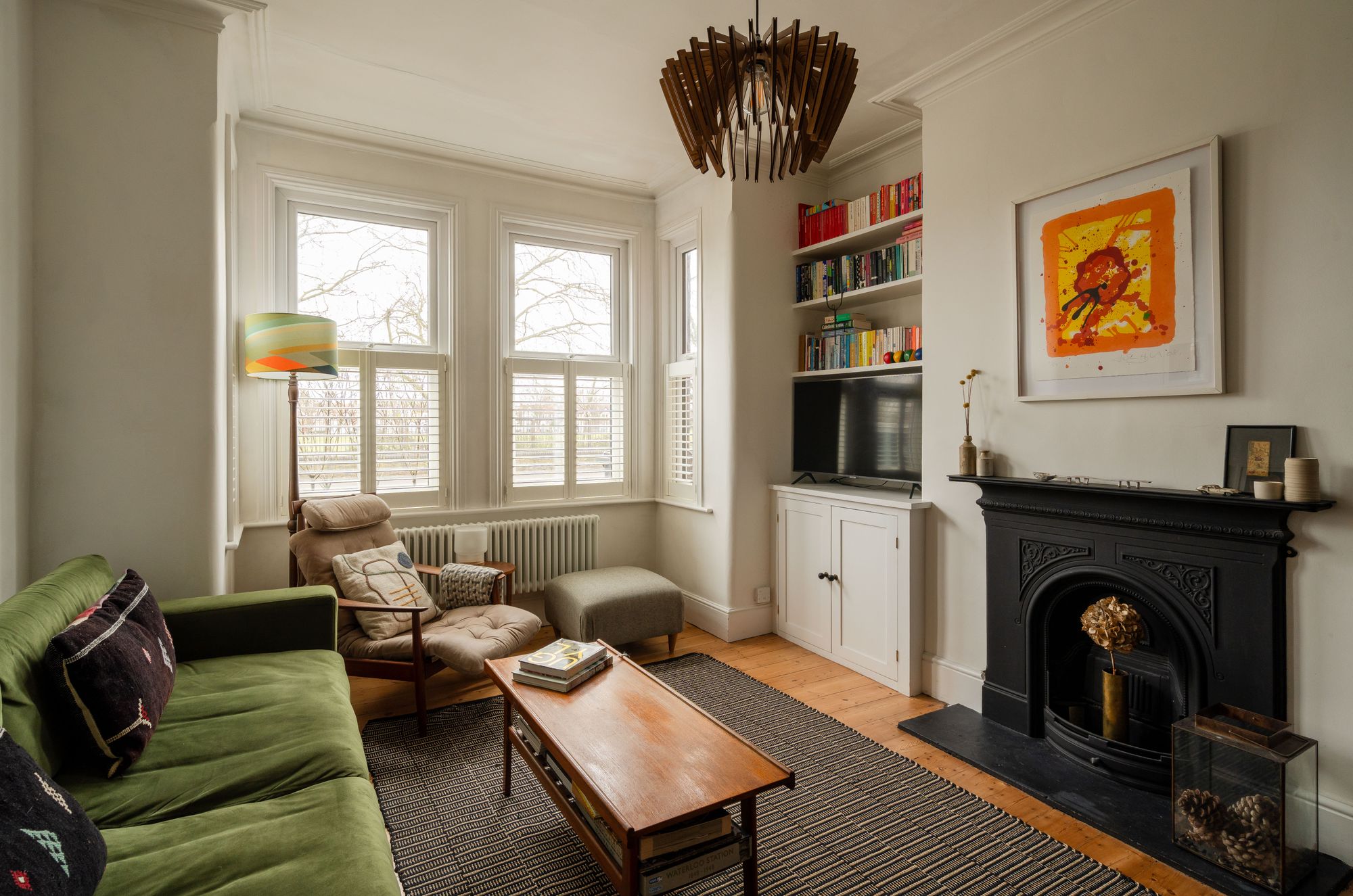 2 bed maisonette for sale in High Road Leyton, London, E10  - Property Image 3