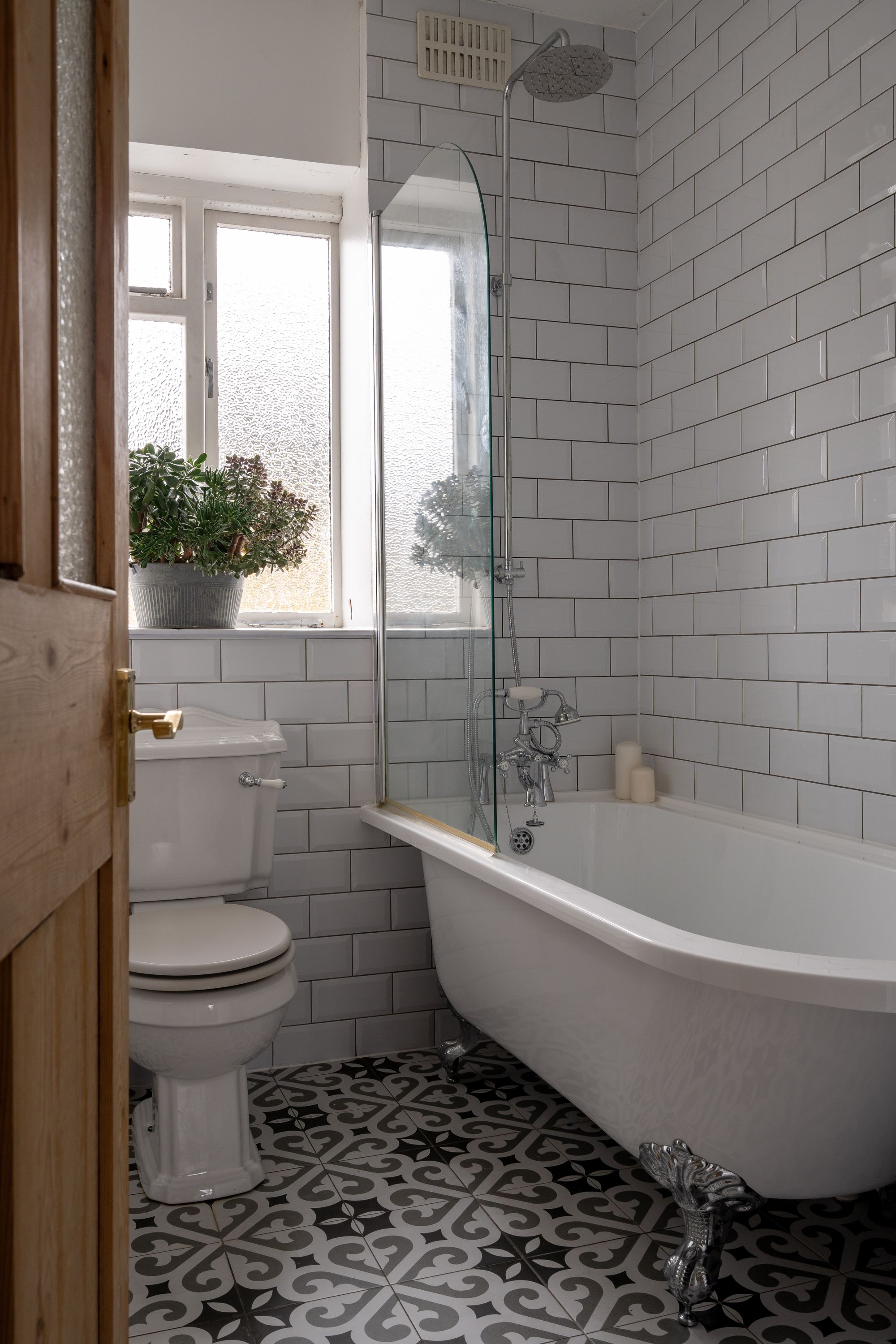 3 bed mid-terraced house for sale in Woodlands Road, Leytonstone, London, E11  - Property Image 22