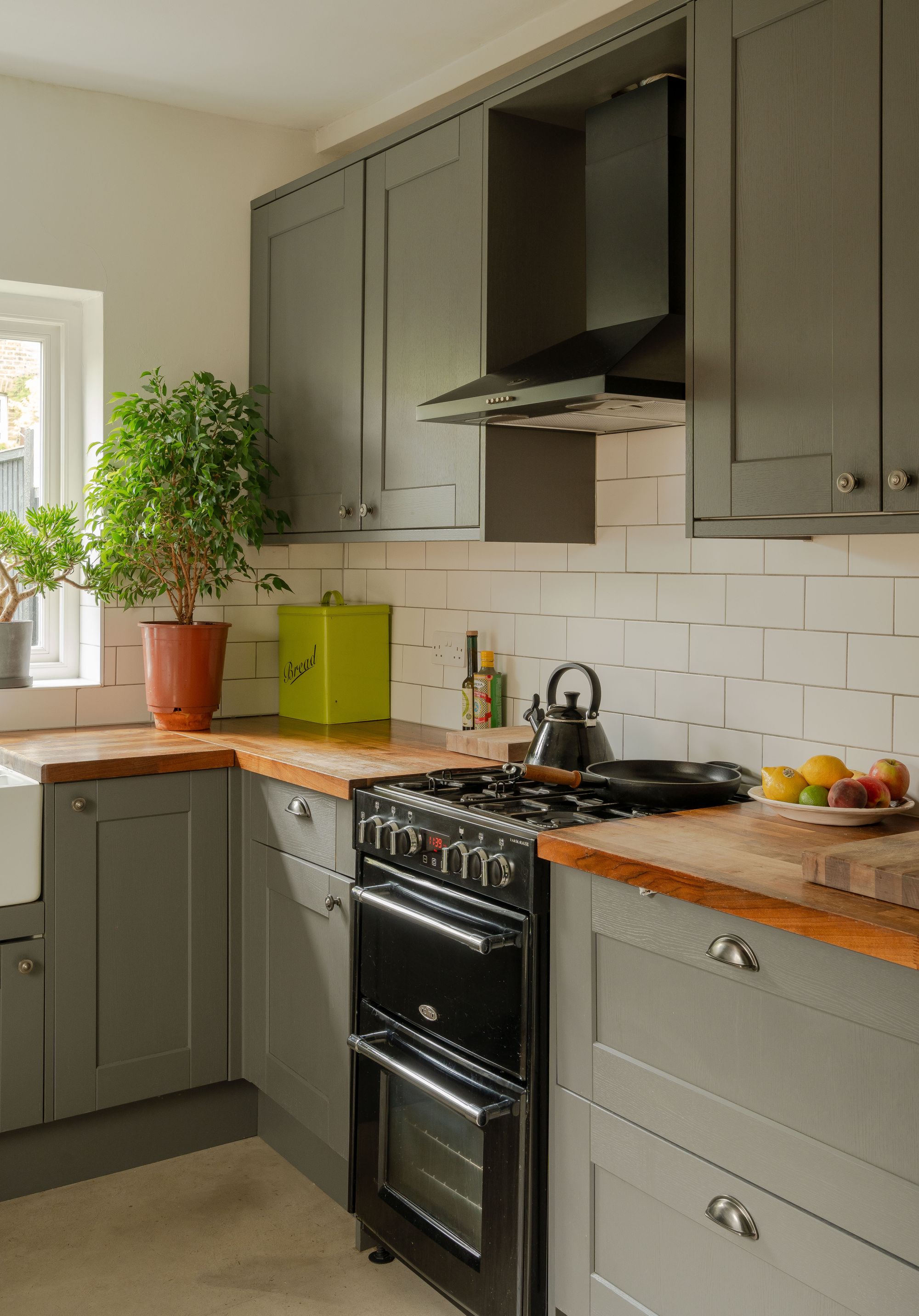 2 bed mid-terraced house for sale in Huddlestone Road, Forest Gate, London, E7 - Property Image 16