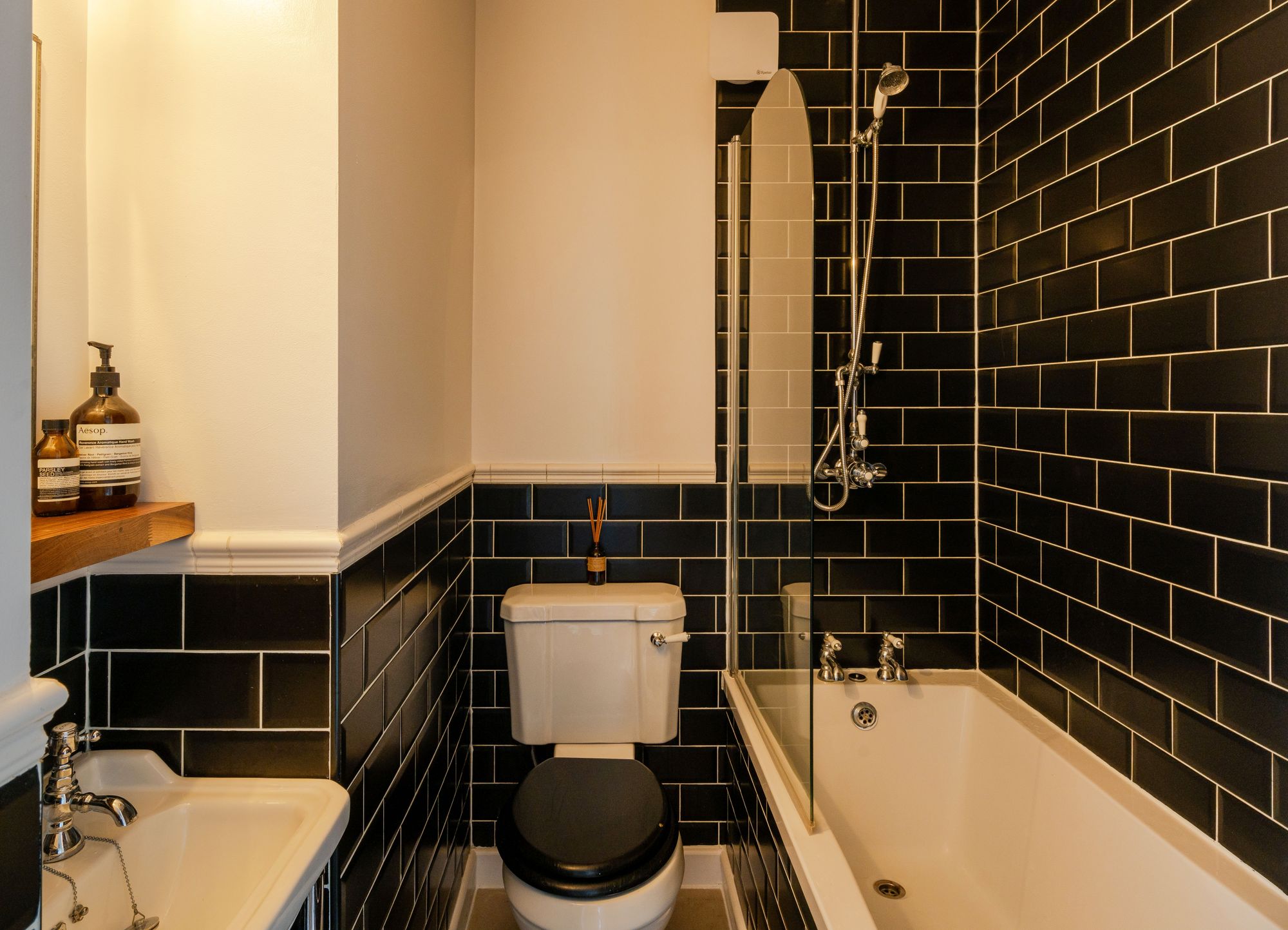 2 bed mid-terraced house for sale in Huddlestone Road, Forest Gate, London, E7 - Property Image 24