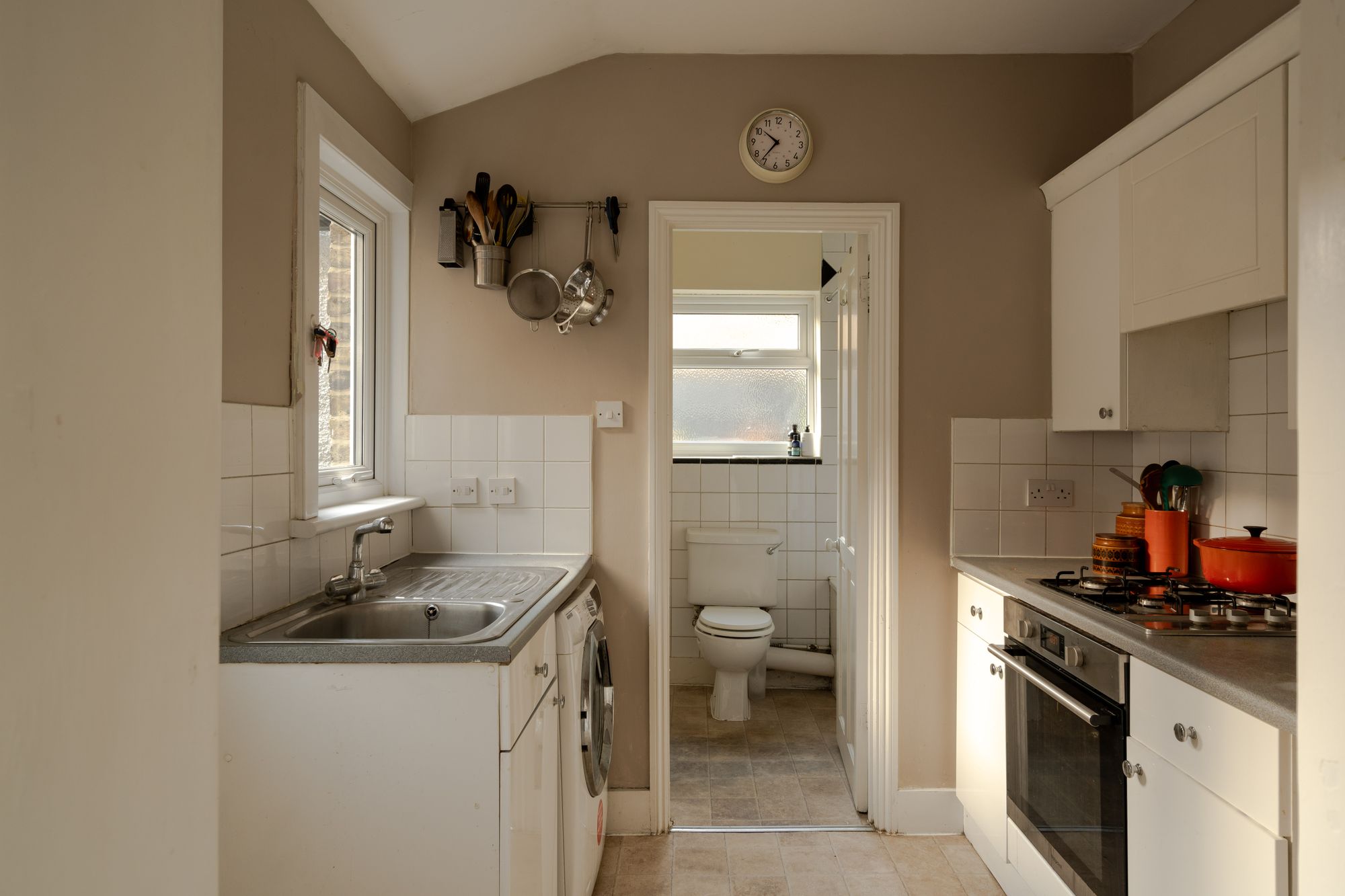 2 bed terraced house for sale in Montague Road, Leytonstone, London, E11  - Property Image 14