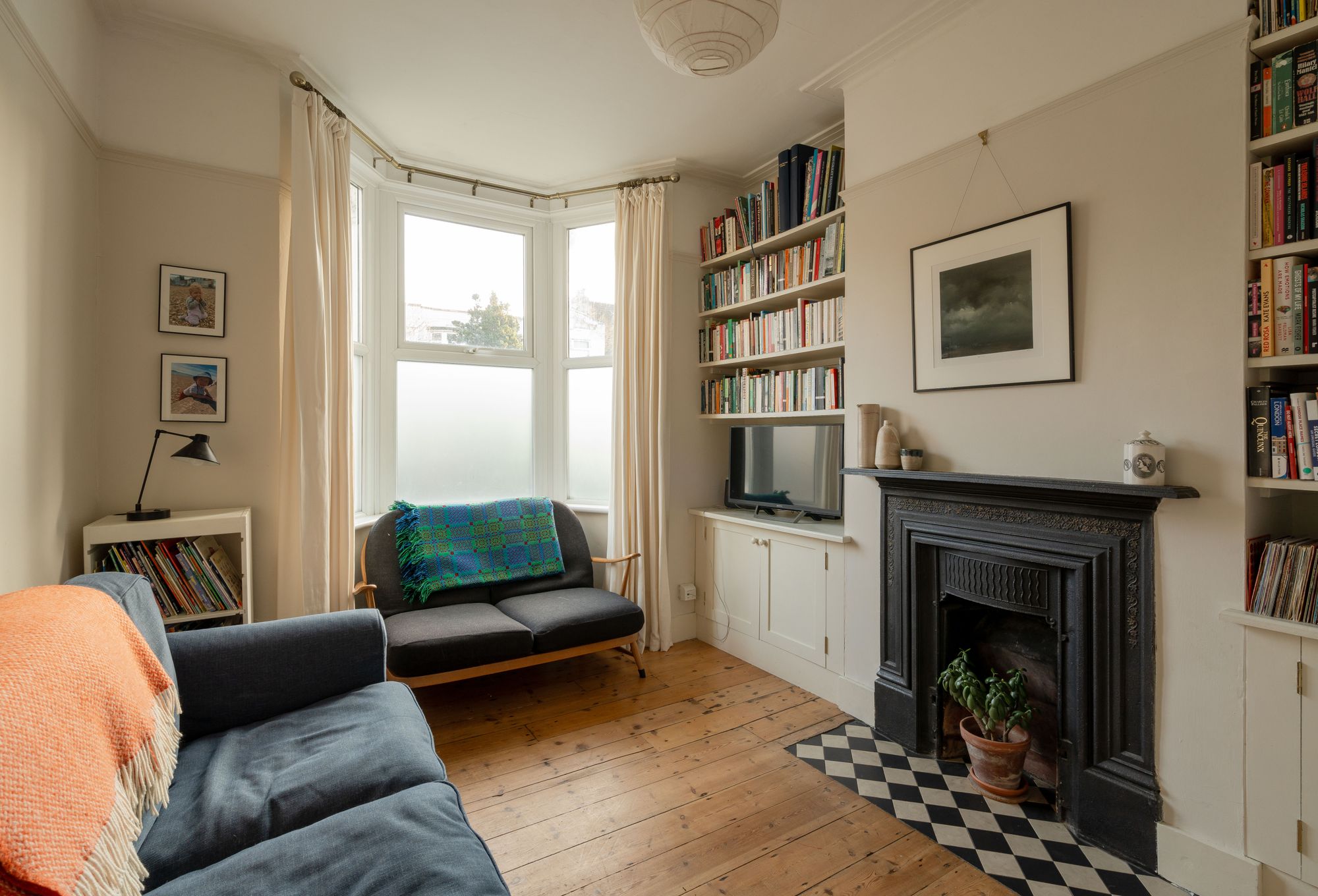 2 bed terraced house for sale in Montague Road, Leytonstone, London, E11  - Property Image 2