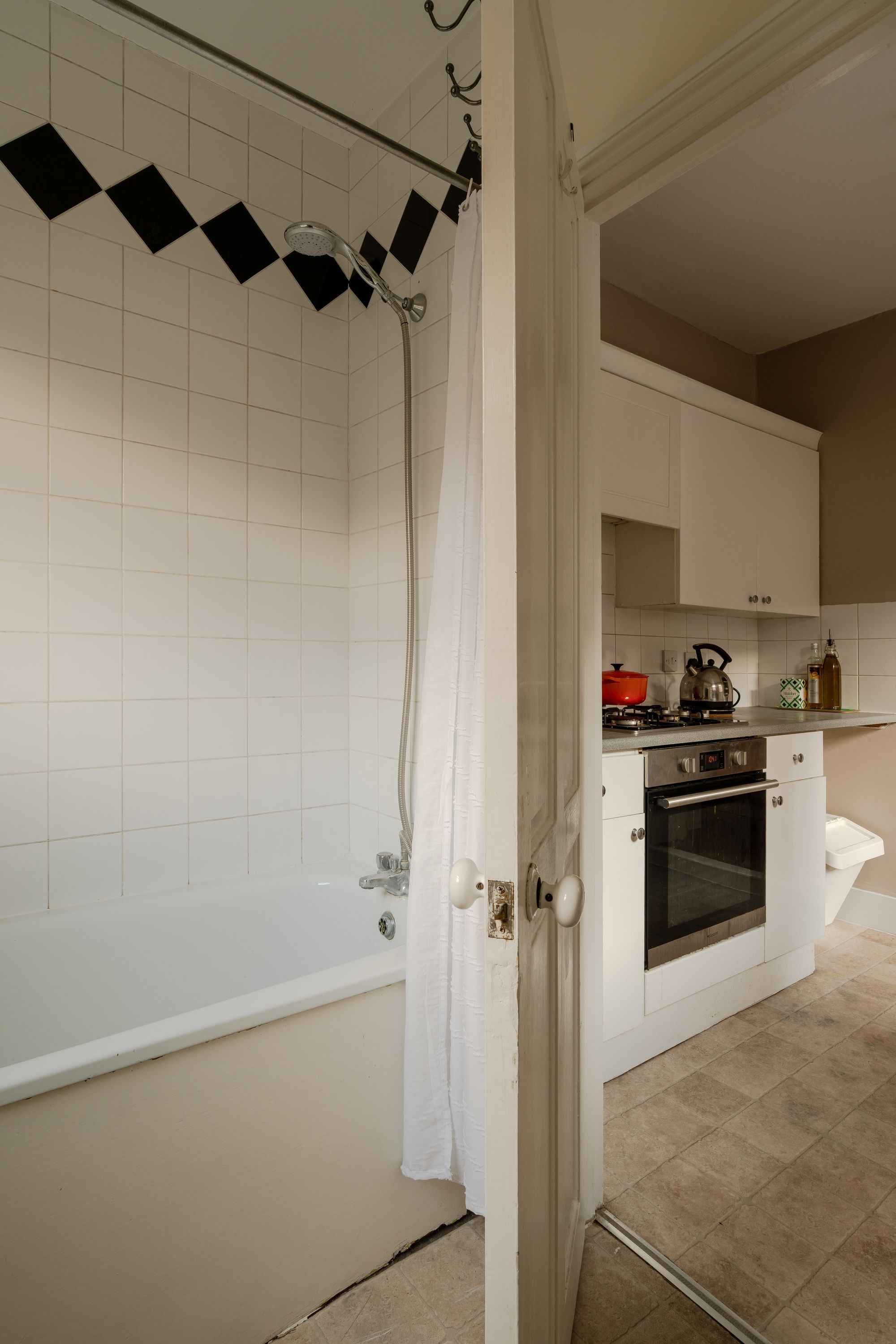 2 bed terraced house for sale in Montague Road, Leytonstone, London, E11  - Property Image 18