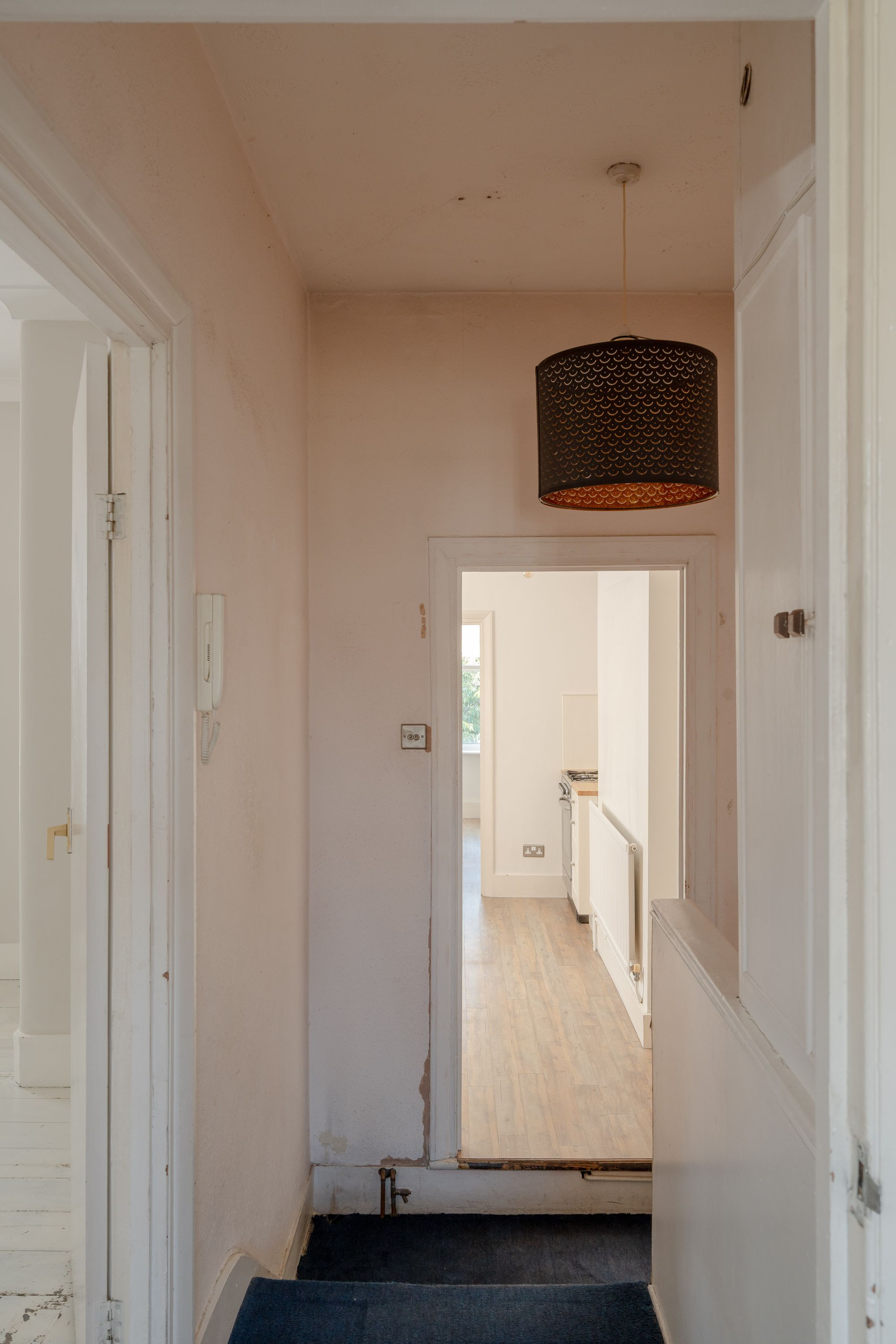 2 bed flat for sale in St. Annes Road, London, E11  - Property Image 11