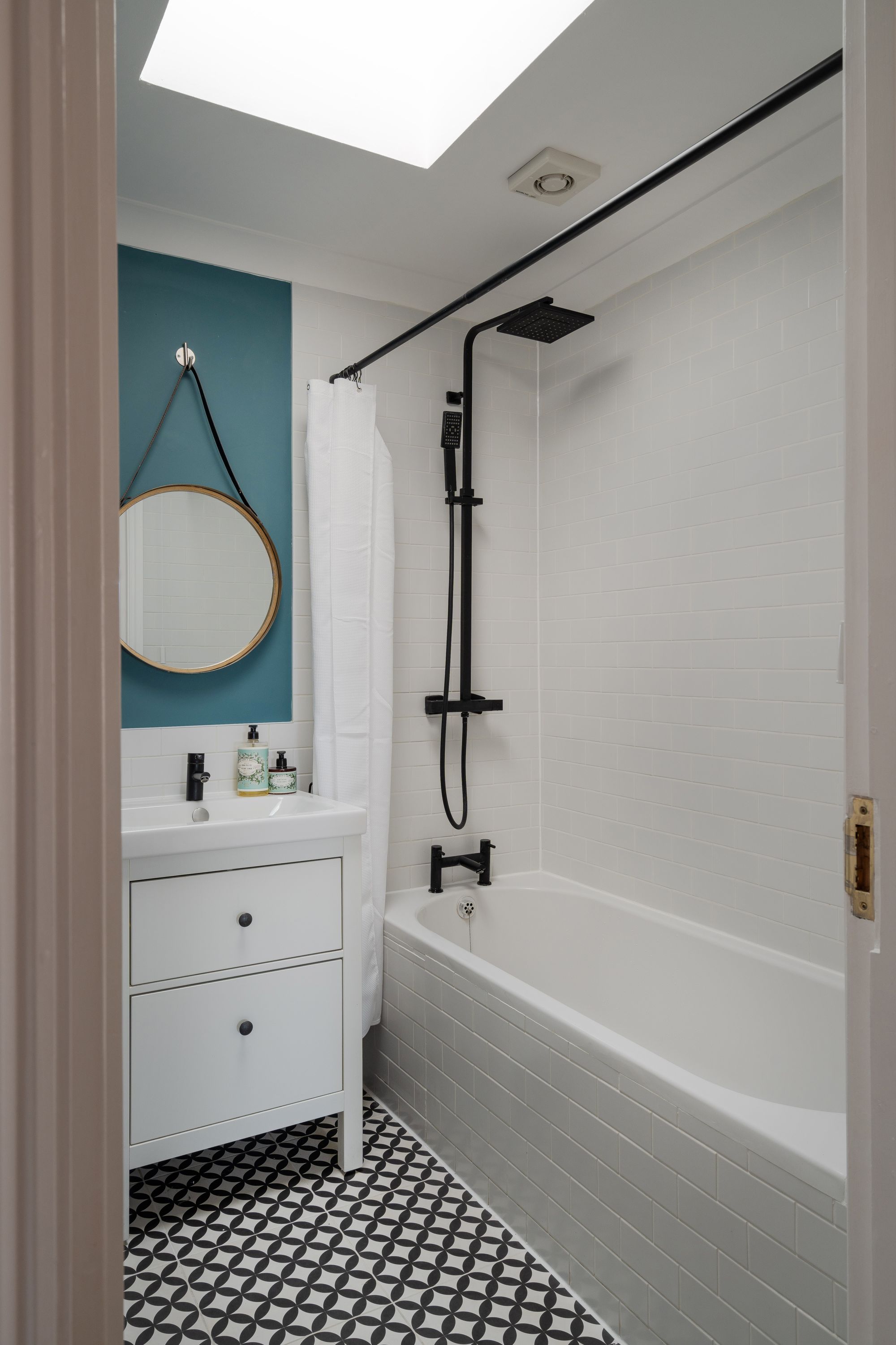 2 bed flat for sale in Wallwood Road, Upper Leytonstone, London, E11  - Property Image 19