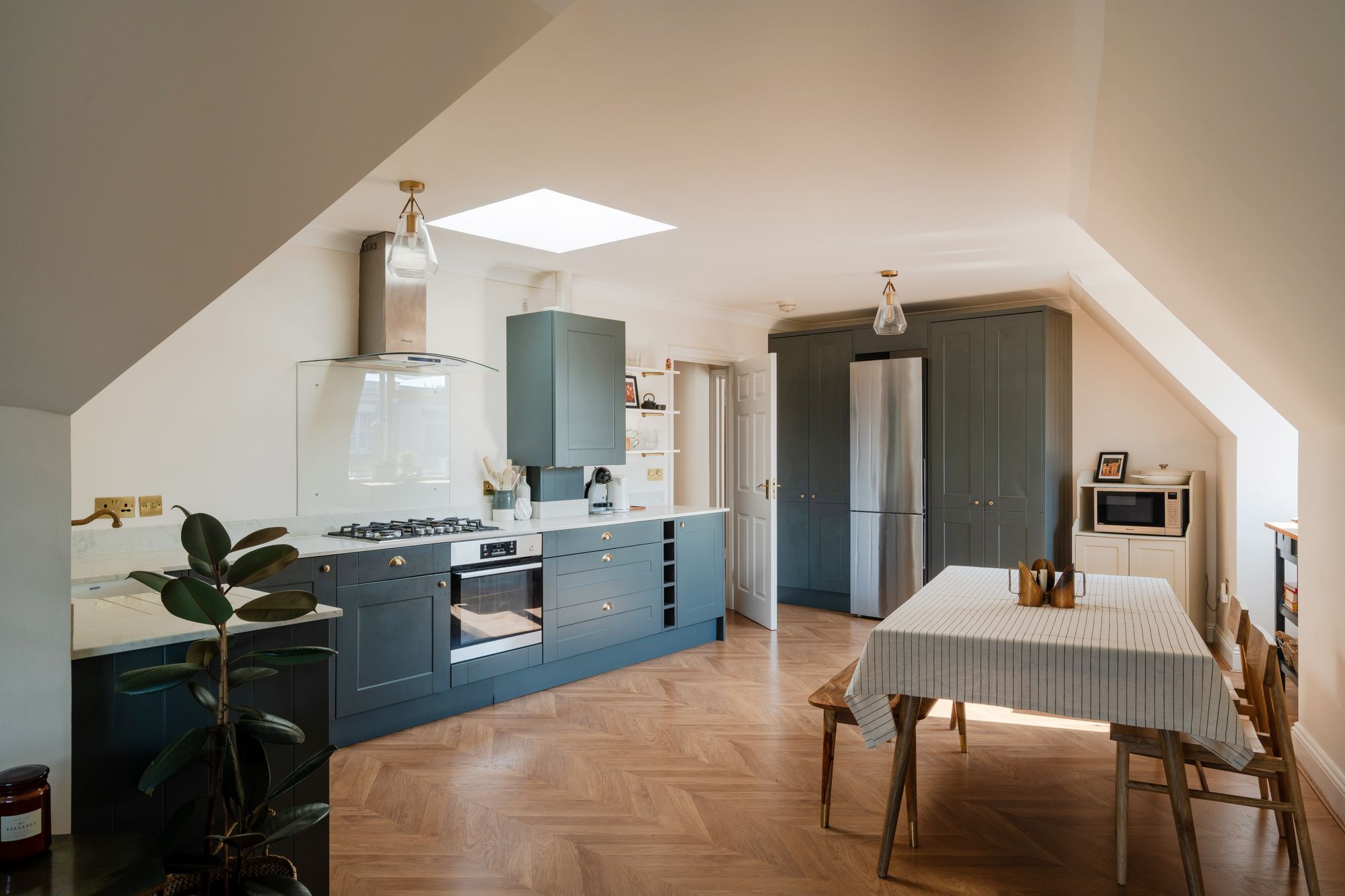 2 bed flat for sale in Wallwood Road, Upper Leytonstone, London, E11  - Property Image 6