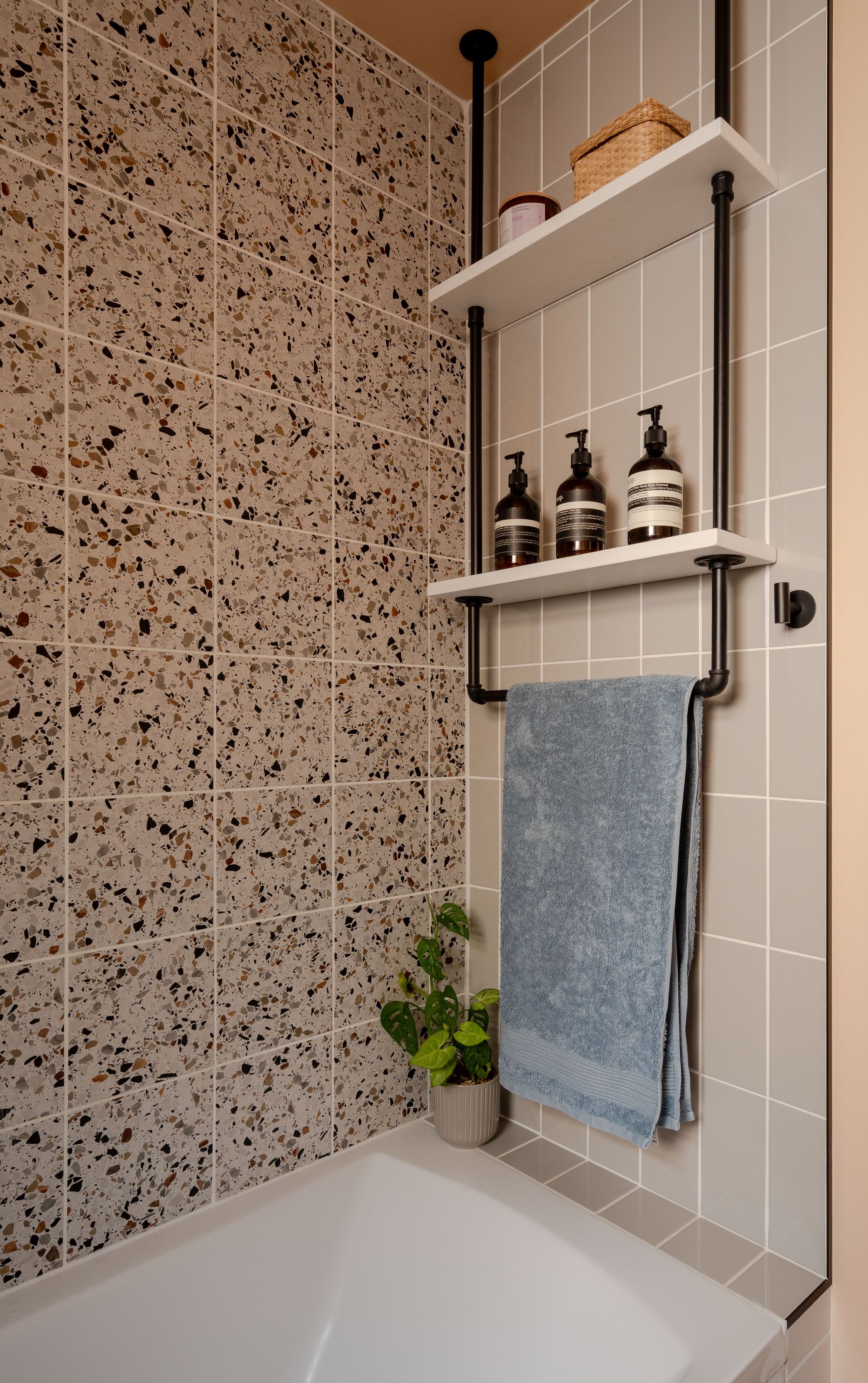 2 bed flat for sale in Barclay Road, Bushwood, London, E11  - Property Image 17