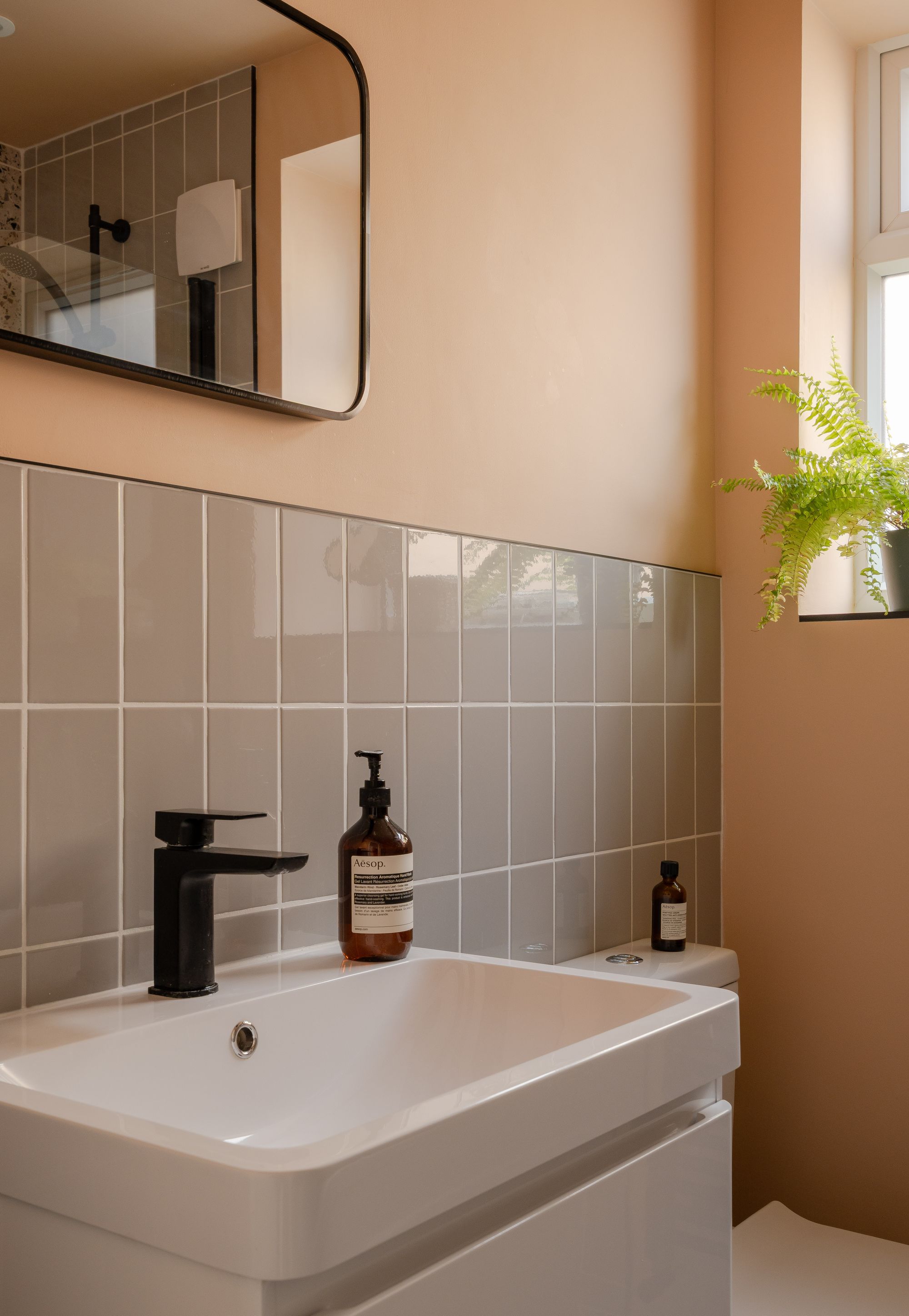 2 bed flat for sale in Barclay Road, Bushwood, London, E11  - Property Image 18