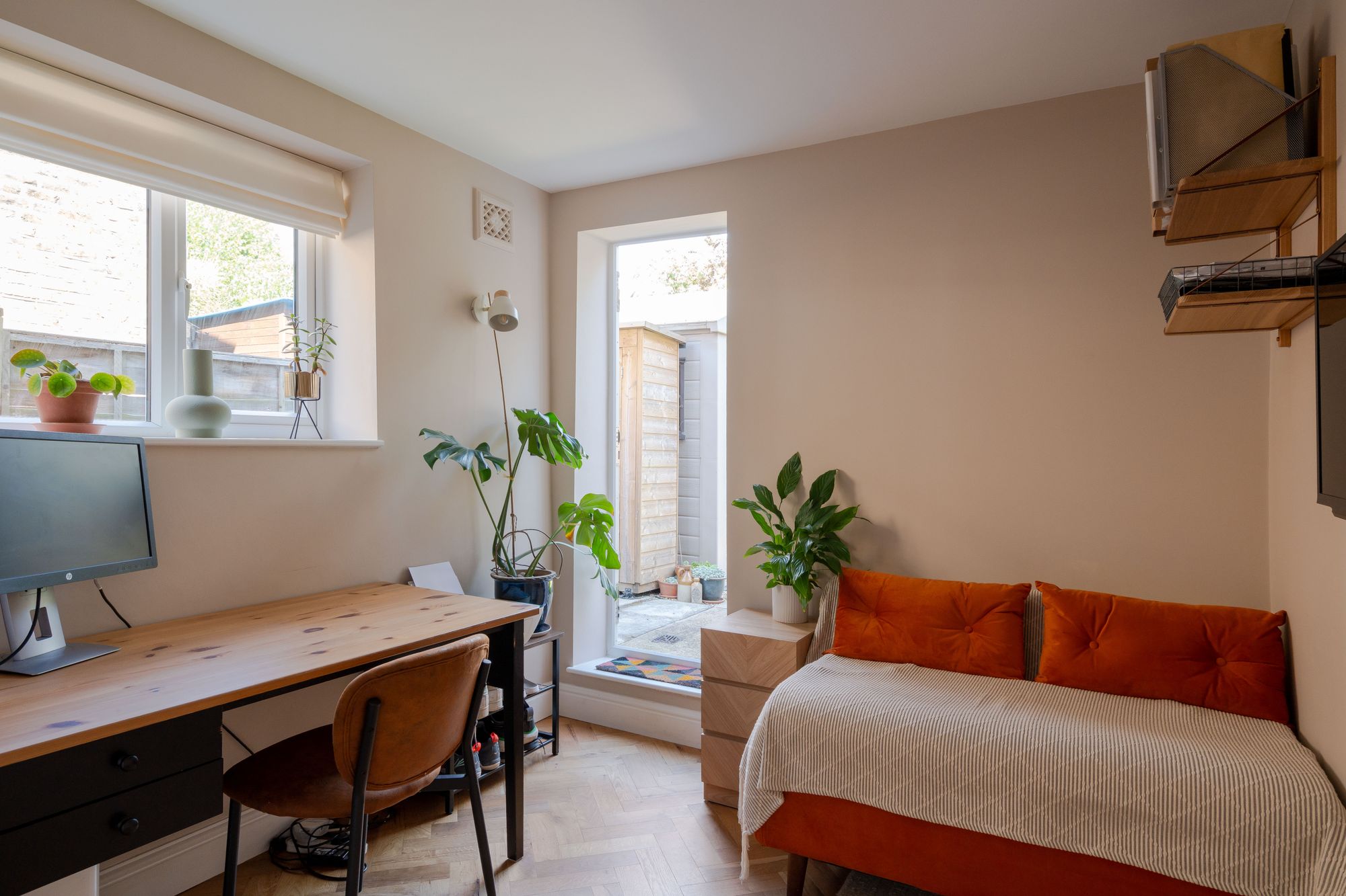 2 bed flat for sale in Barclay Road, Bushwood, London, E11  - Property Image 20