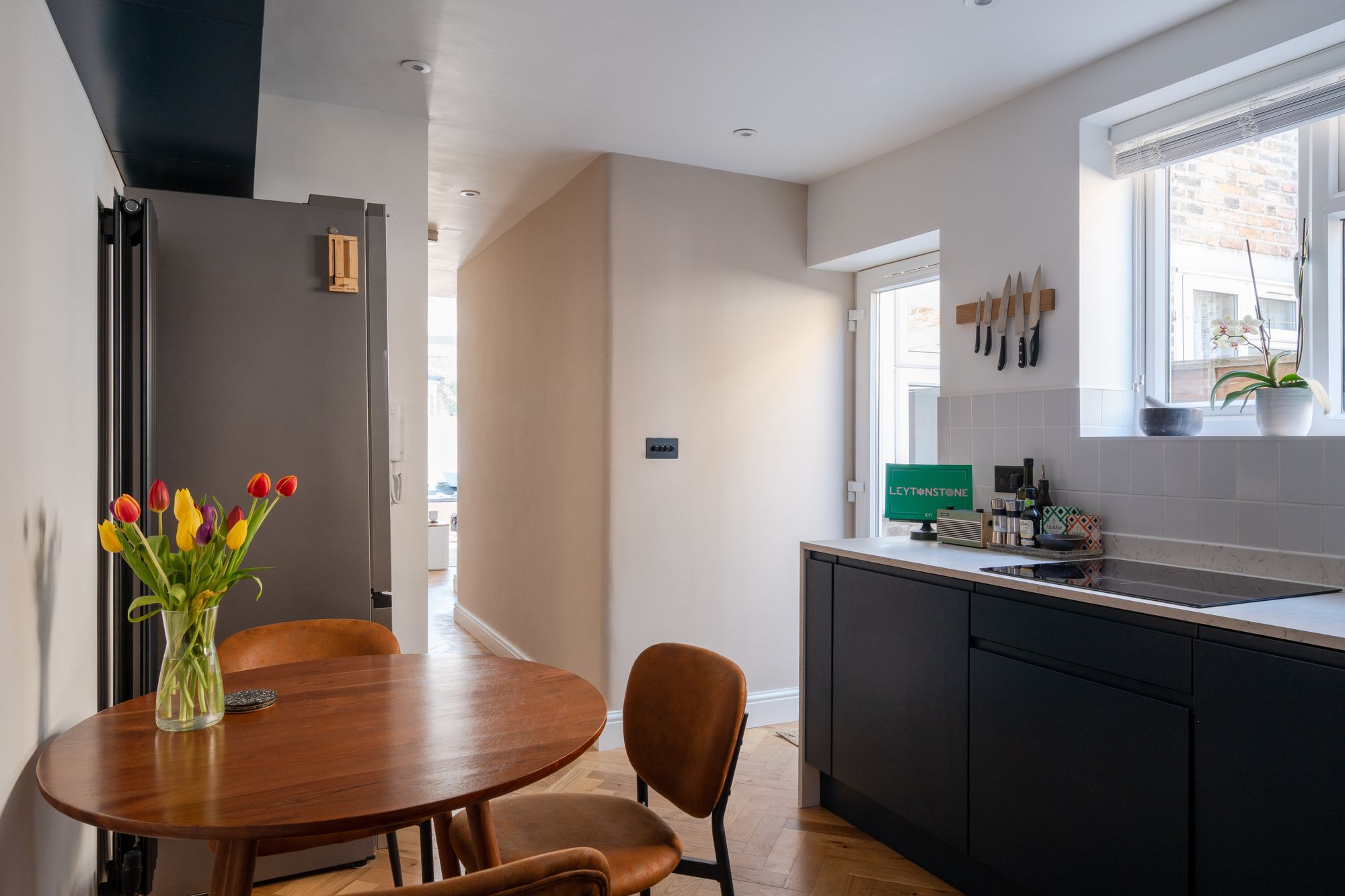 2 bed flat for sale in Barclay Road, Bushwood, London, E11  - Property Image 11