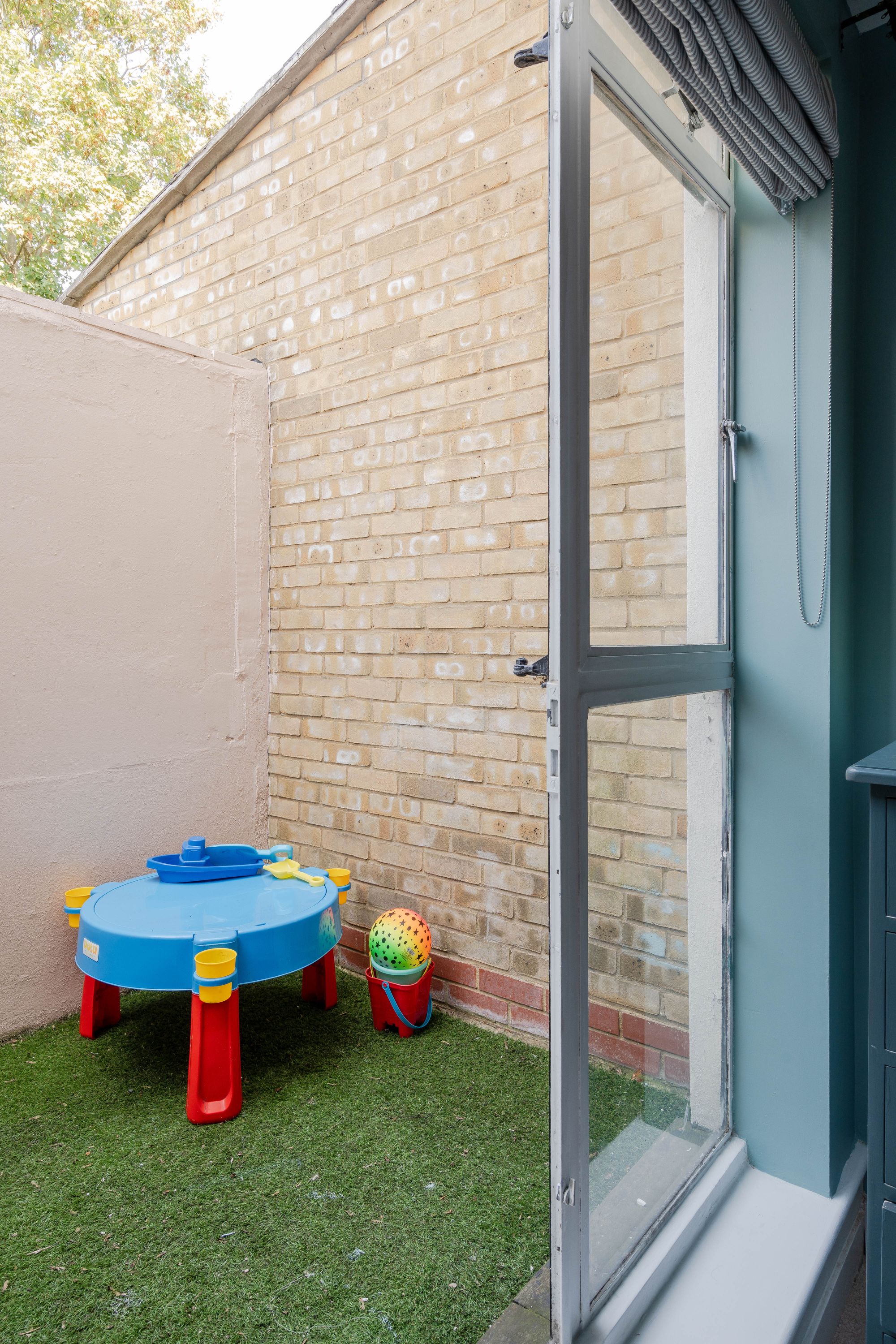 2 bed for sale in Hampton Road, Forest Gate, London, E7 - Property Image 16