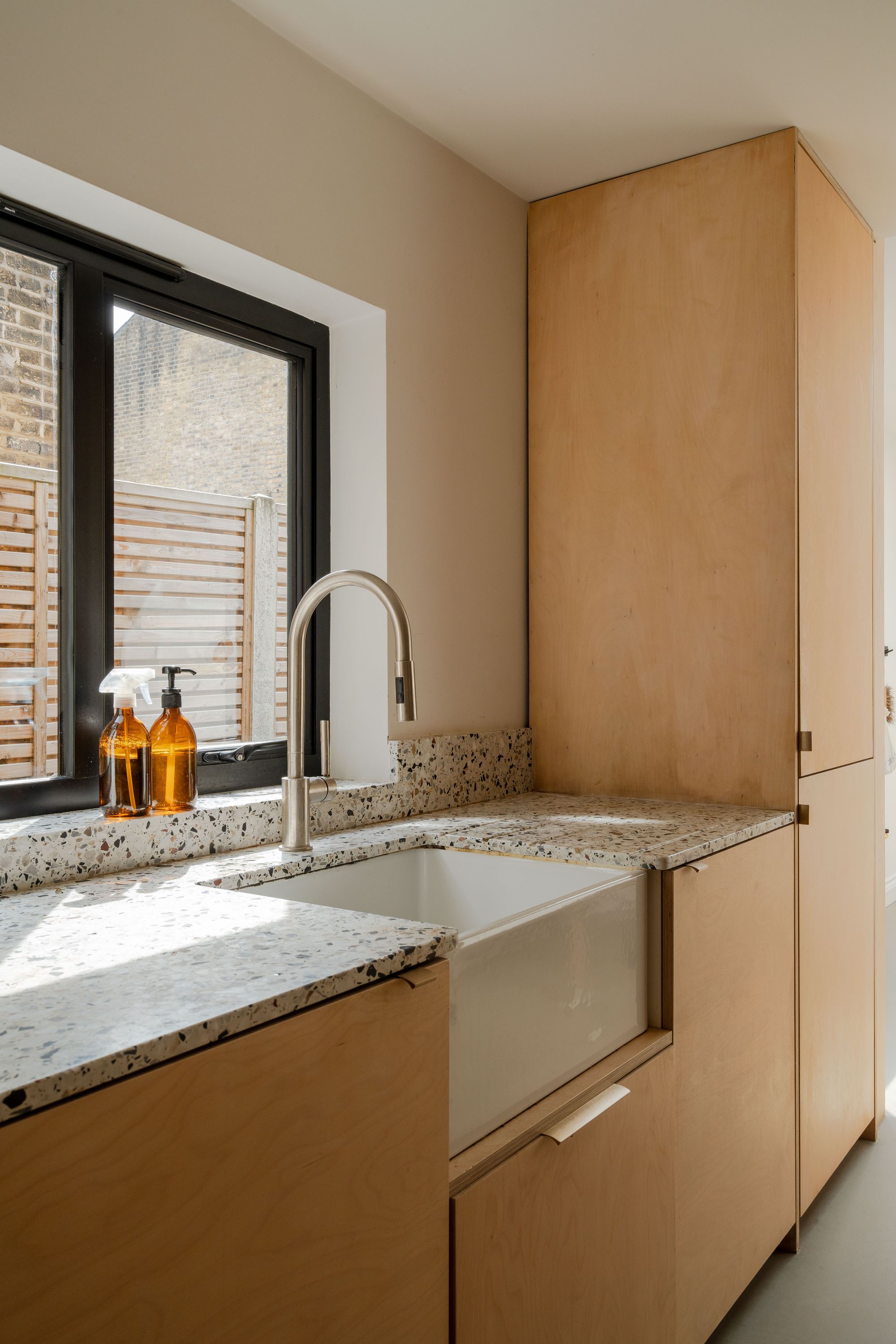 3 bed mid-terraced house for sale in Selby Road, Leytonstone, London, E11  - Property Image 10