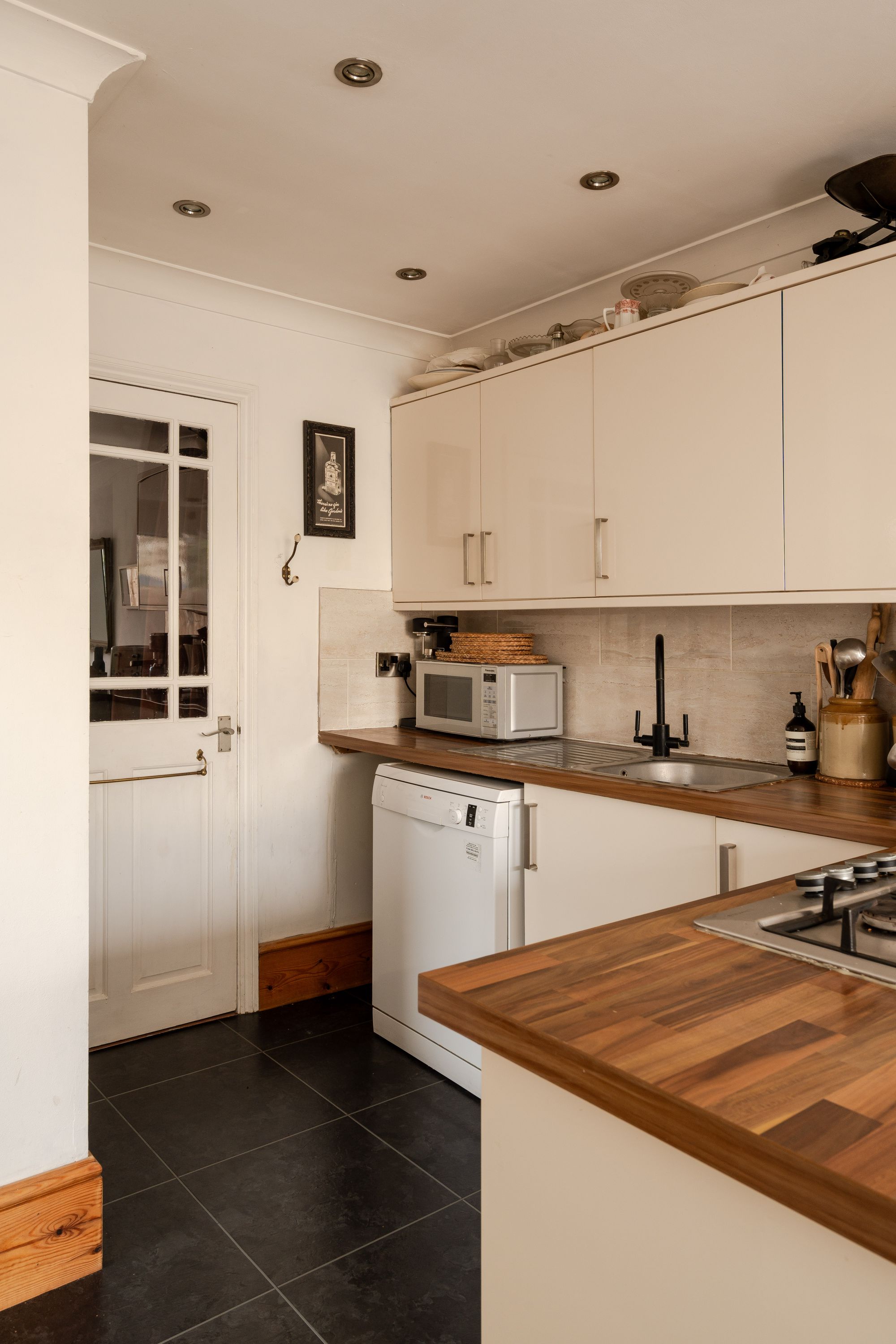 2 bed maisonette for sale in Neville Road, Forest Gate, London, E7  - Property Image 5