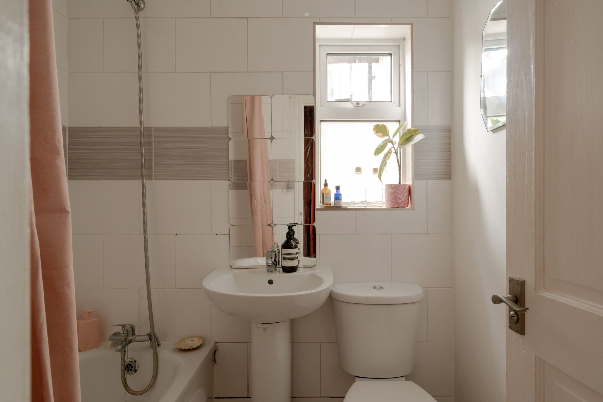 2 bed maisonette for sale in Neville Road, Forest Gate, London, E7  - Property Image 16