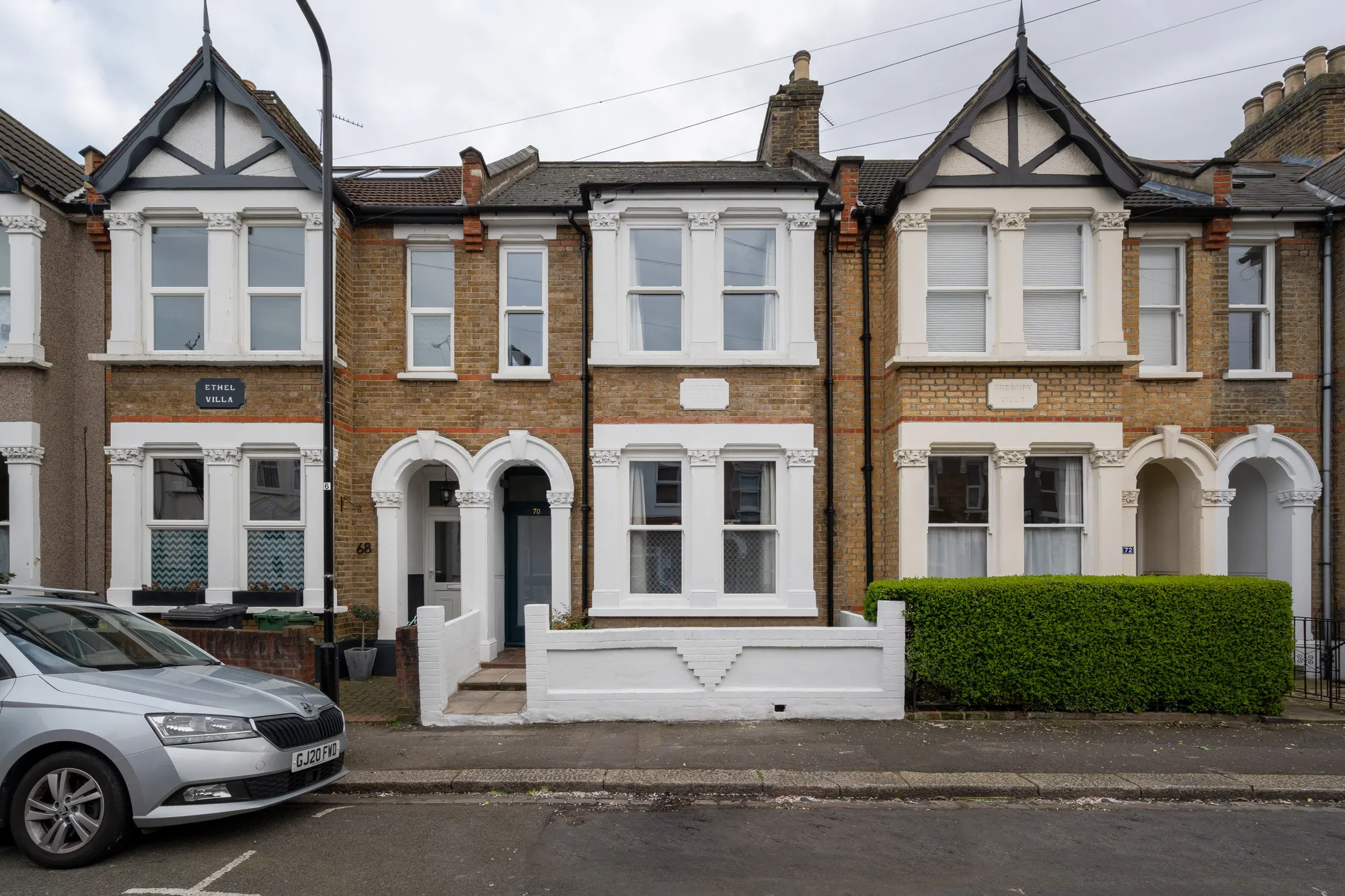 3 bed mid-terraced house for sale in Melford Road, Leytonstone  - Property Image 2
