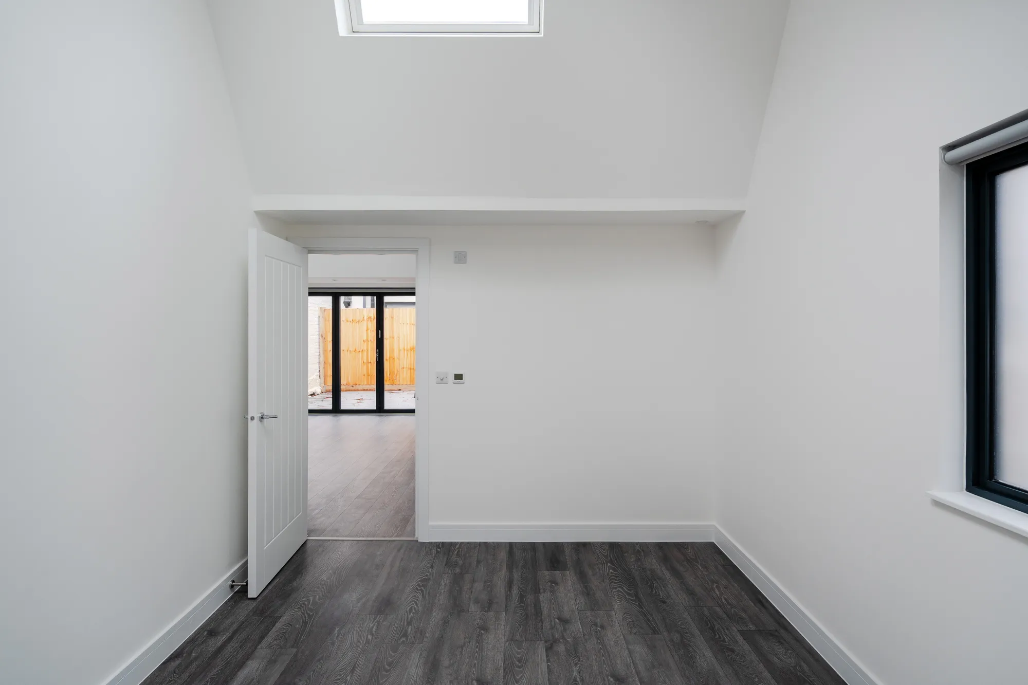 1 bed ground floor flat to rent in Tavistock Road, London  - Property Image 12