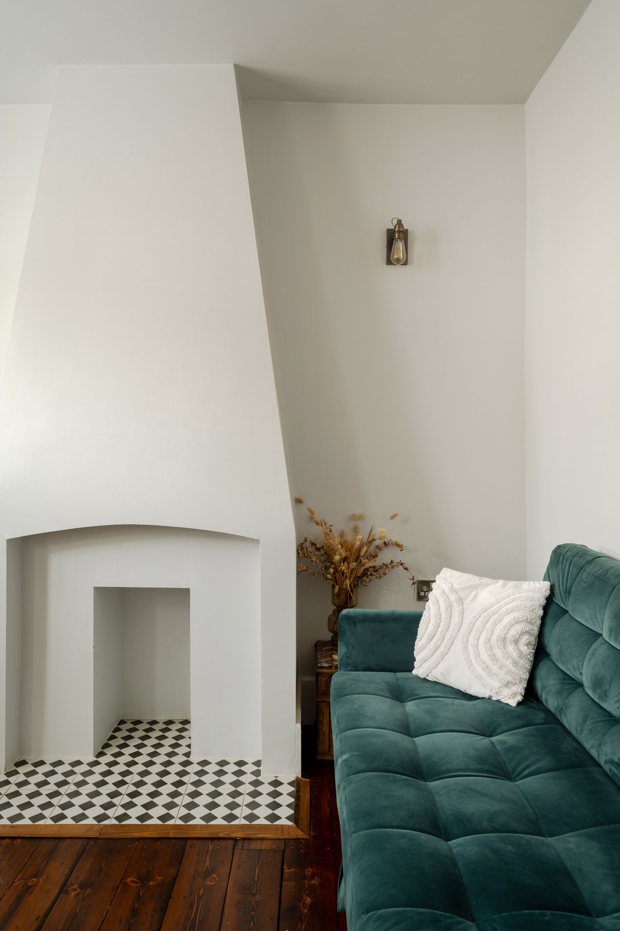 2 bed mid-terraced house for sale in Trumpington Road, Forest Gate, London, E7 - Property Image 7