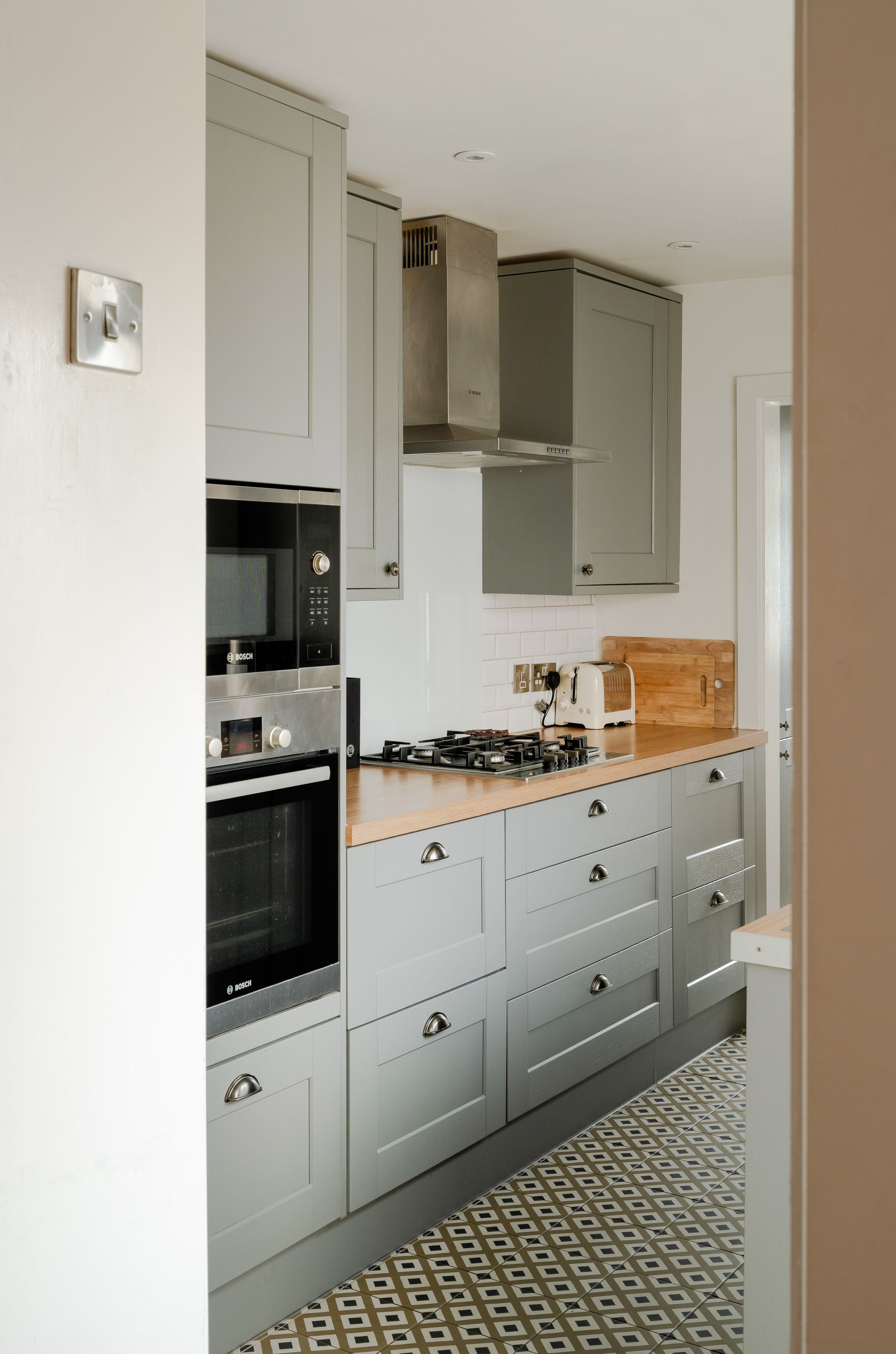 2 bed mid-terraced house for sale in Trumpington Road, Forest Gate, London, E7 - Property Image 13