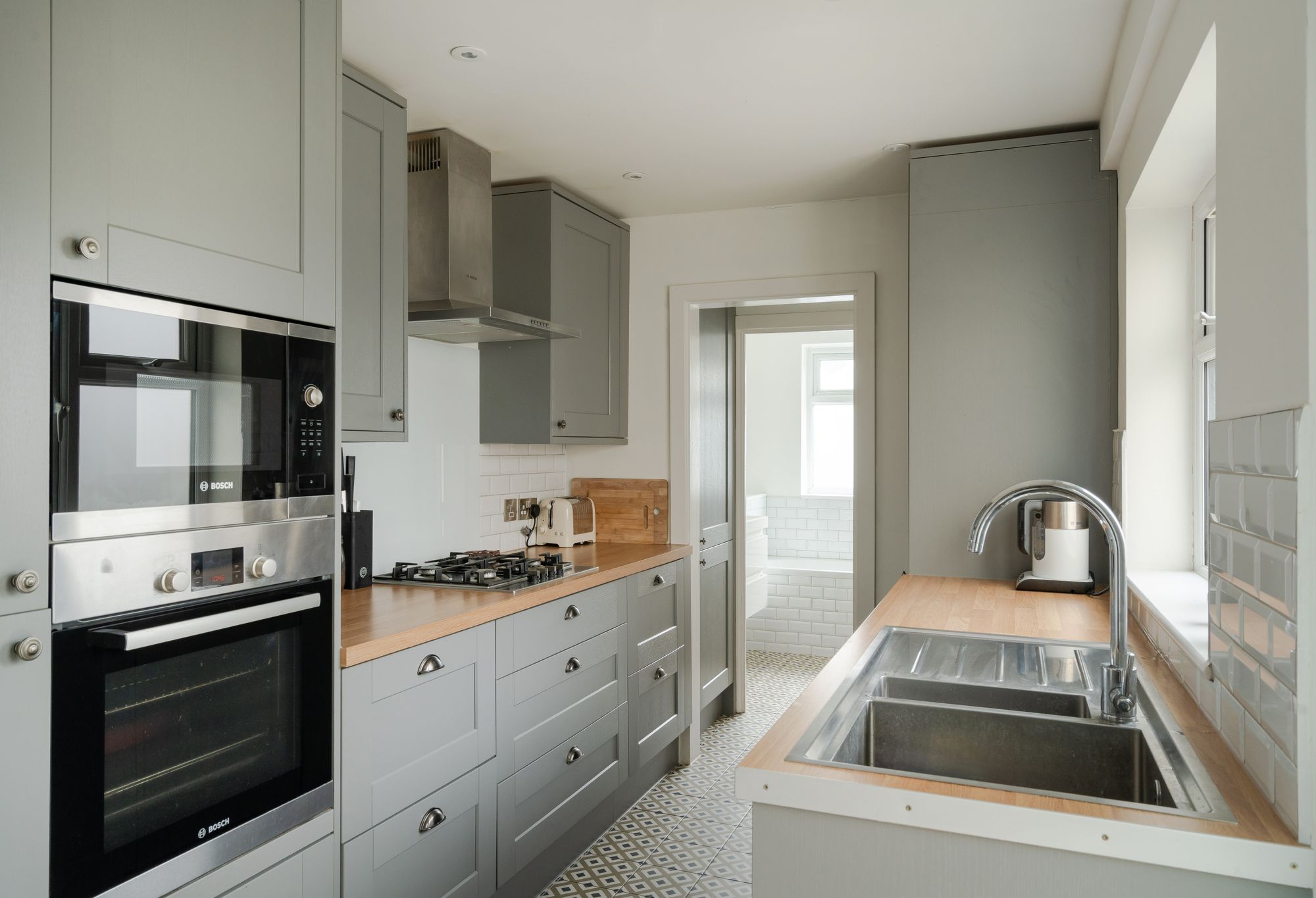 2 bed mid-terraced house for sale in Trumpington Road, Forest Gate, London, E7 - Property Image 14