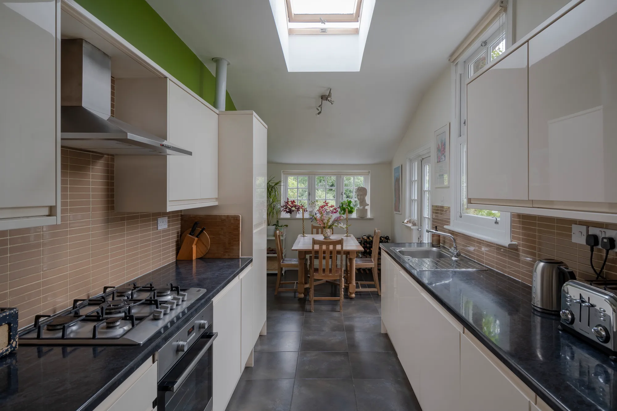 3 bed mid-terraced house for sale in Sandringham Road, Leyton  - Property Image 9