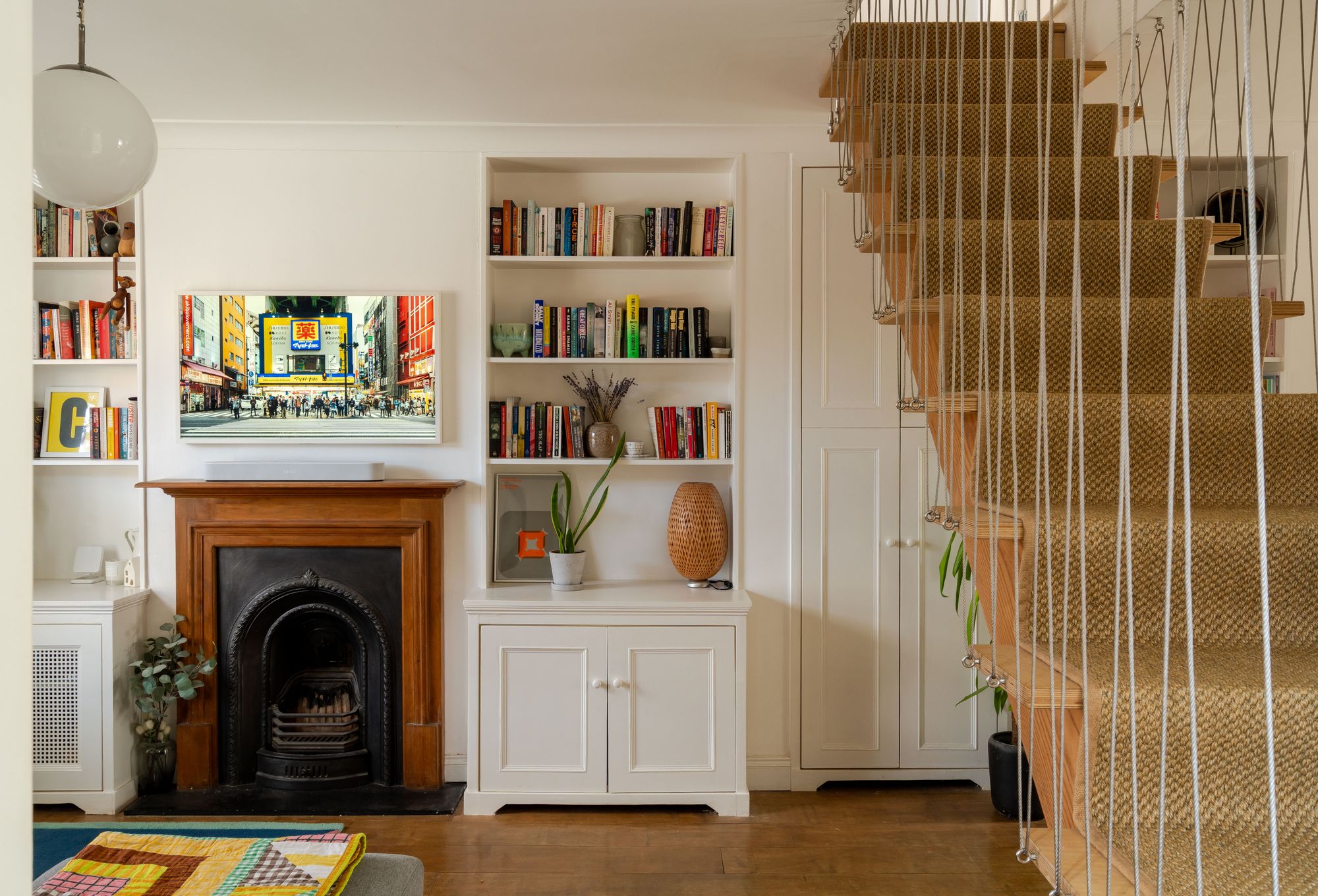 2 bed end of terrace house for sale in Thornhill Road, Leyton - Property Image 1
