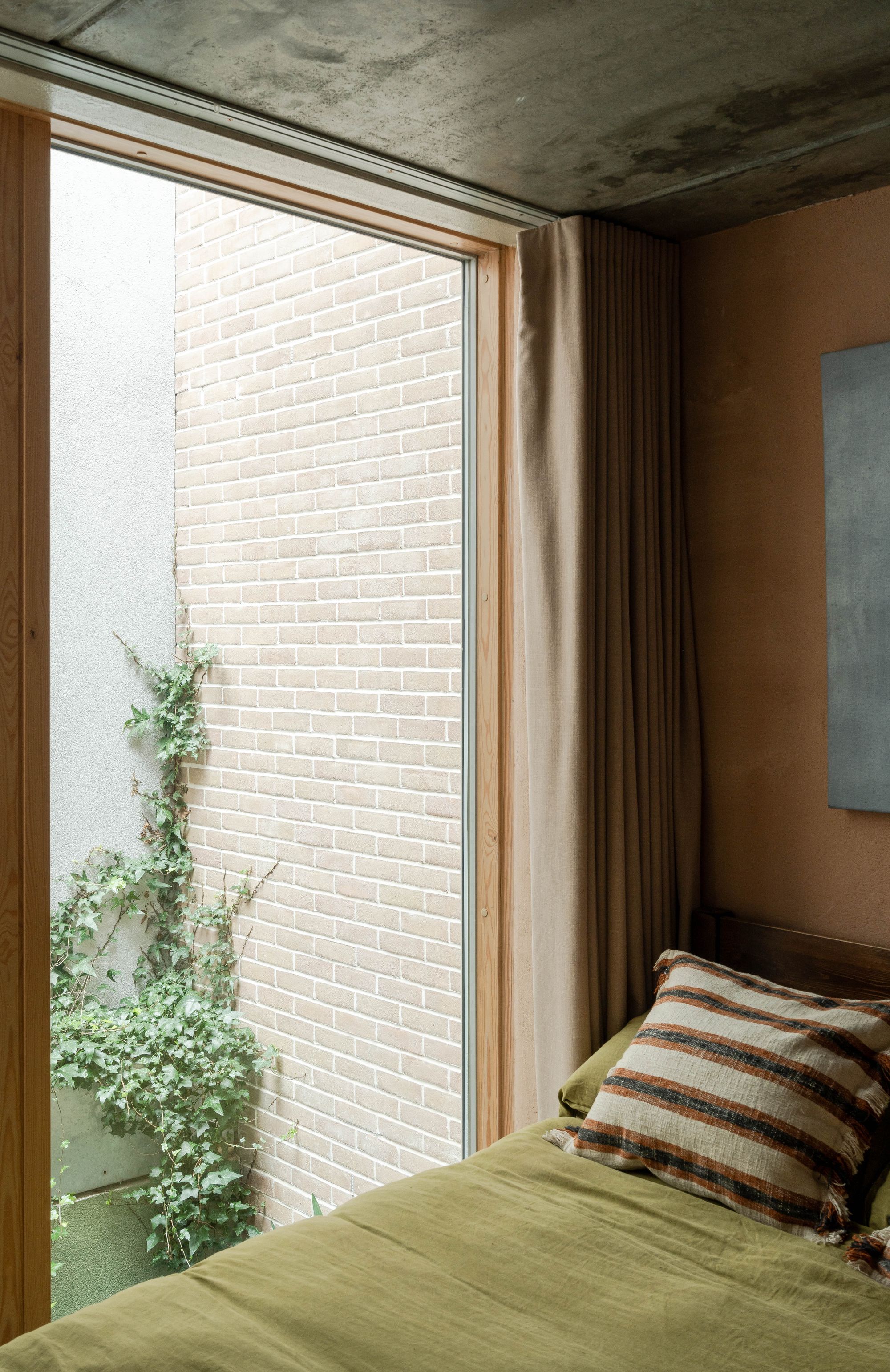 2 bed flat for sale in Belsham Street, Hackney, London, E9  - Property Image 14